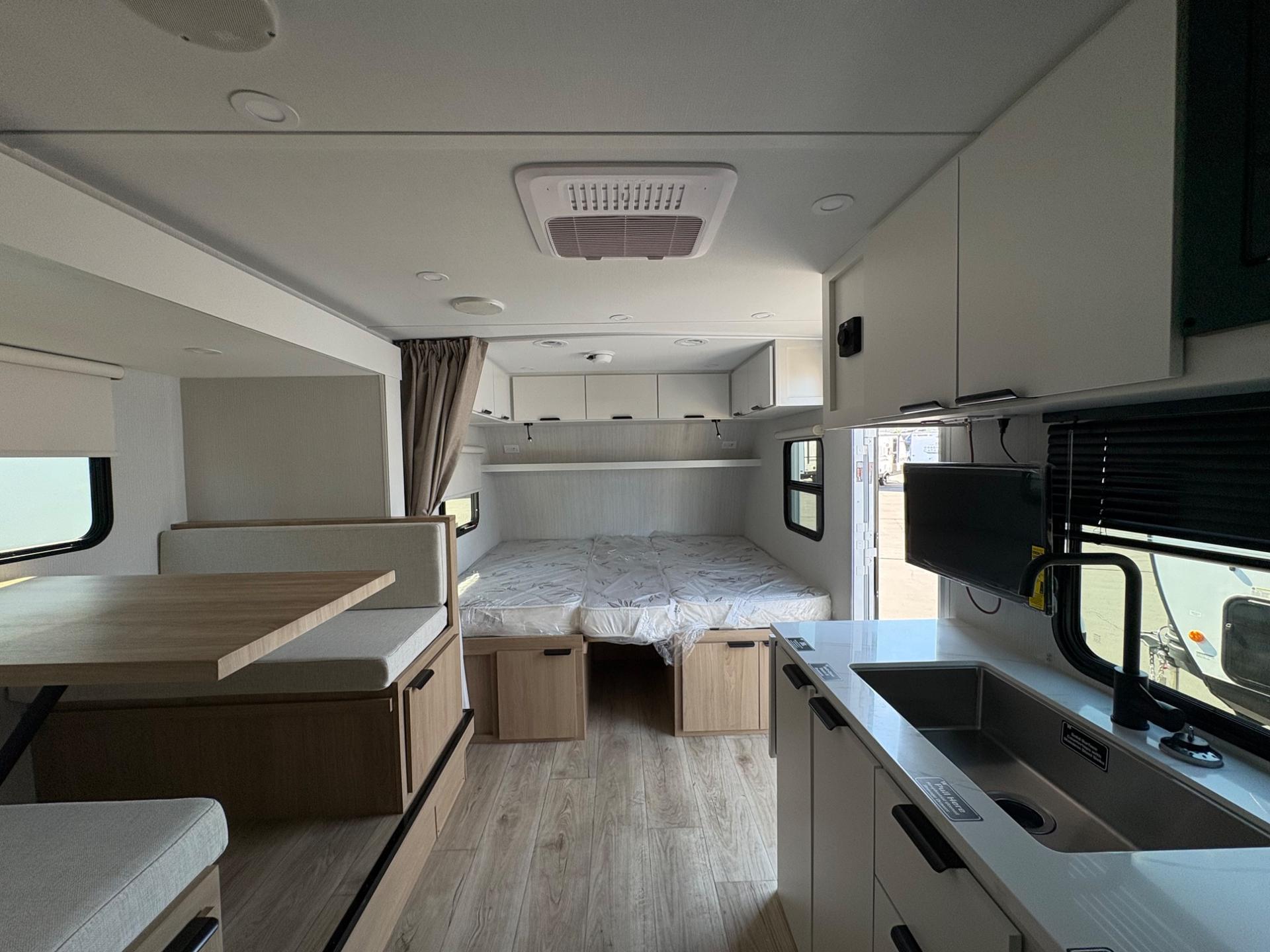2026 Winnebago 2026 Winnebago Micro Minnie - thumbnail 32