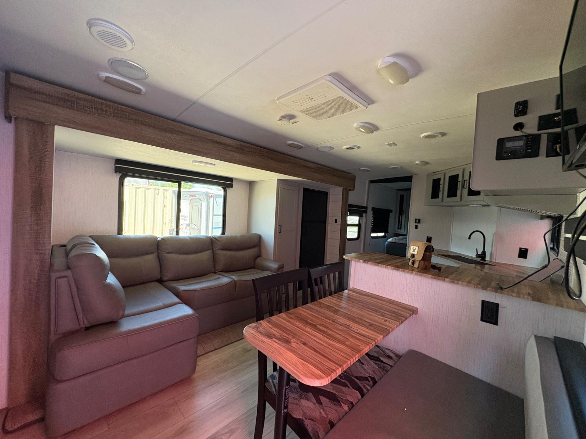 2022 Heartland RV 2022 Heartland RV North Trail - thumbnail 11