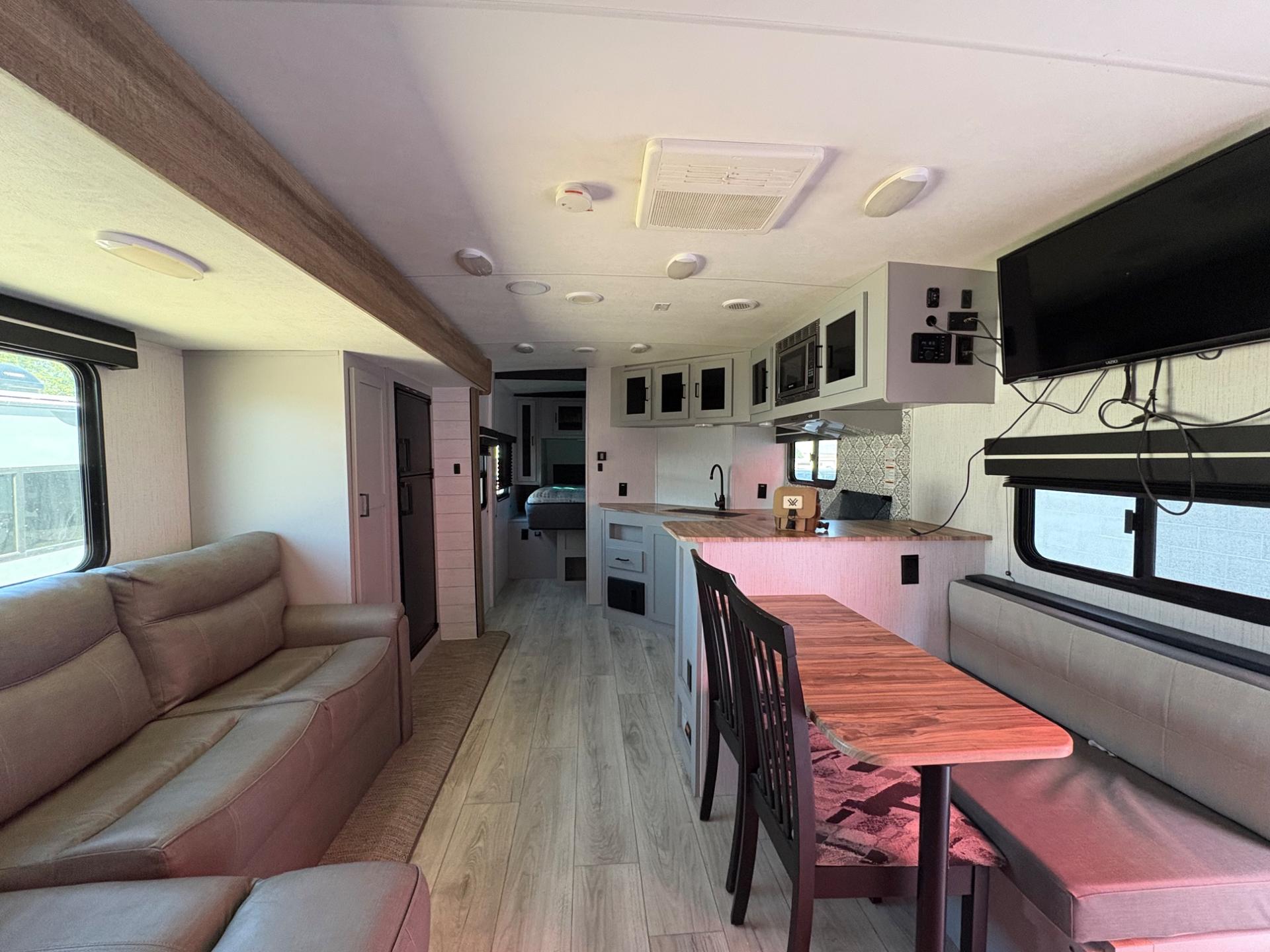 2022 Heartland RV 2022 Heartland RV North Trail - thumbnail 12