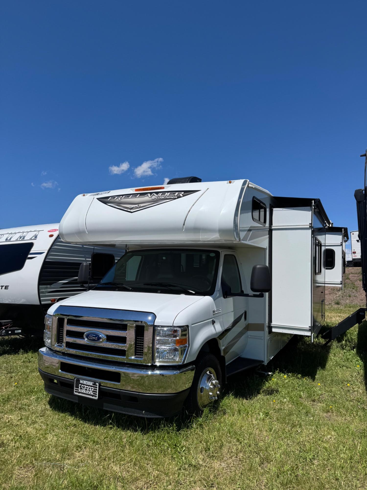 2025 Coachmen 2025 Coachmen Freelander - thumbnail 3