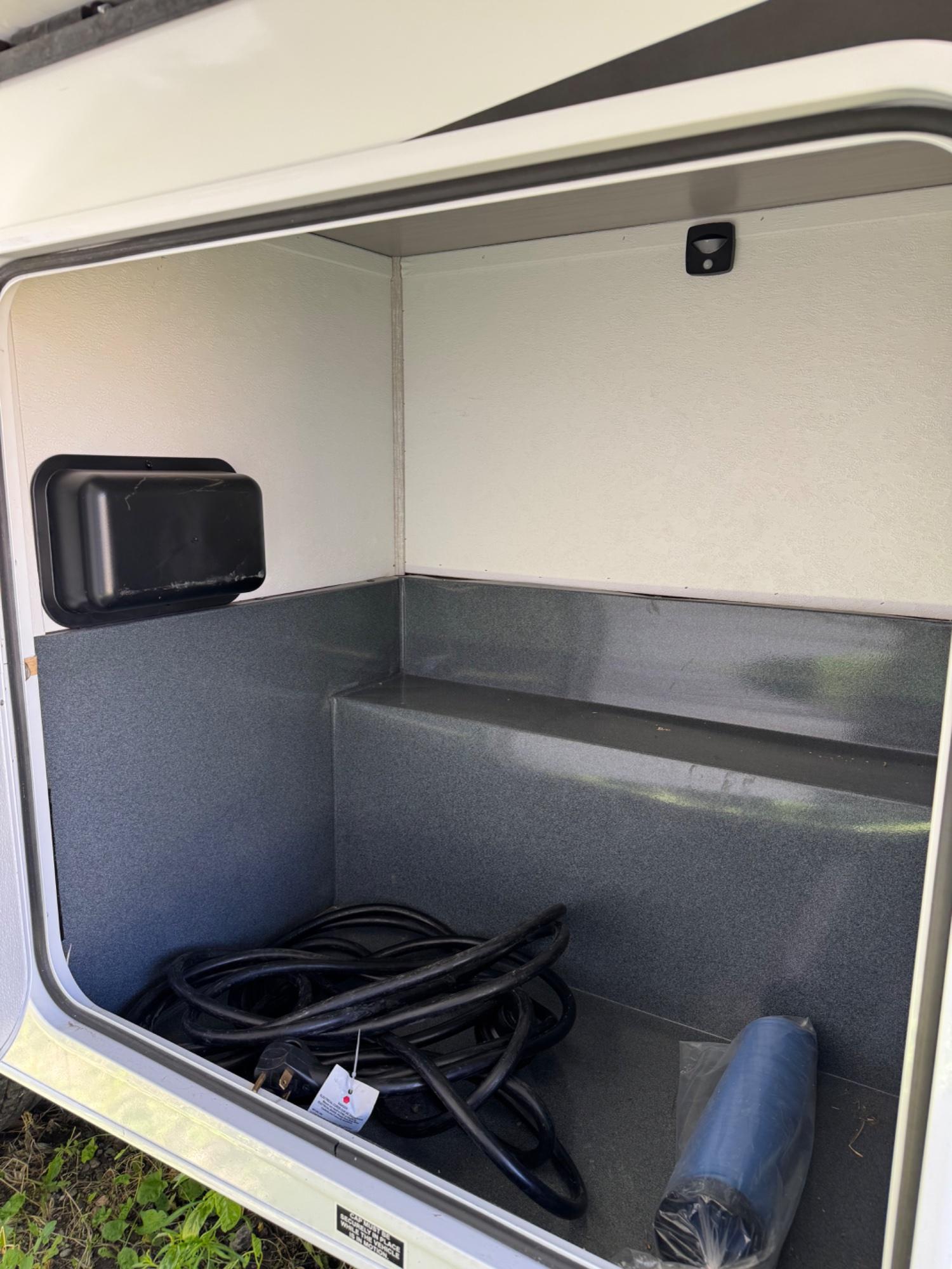 2025 Coachmen 2025 Coachmen Freelander - thumbnail 6
