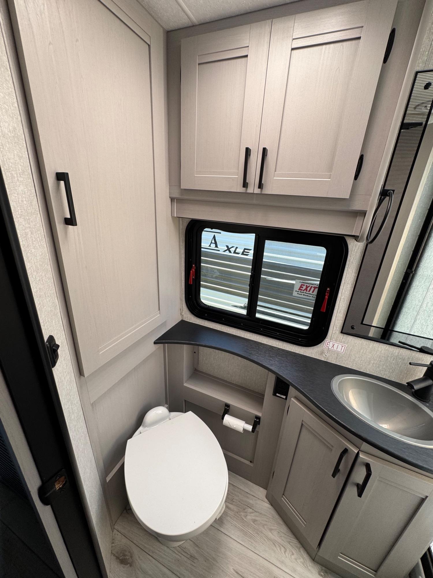 2025 Coachmen 2025 Coachmen Freelander - thumbnail 16