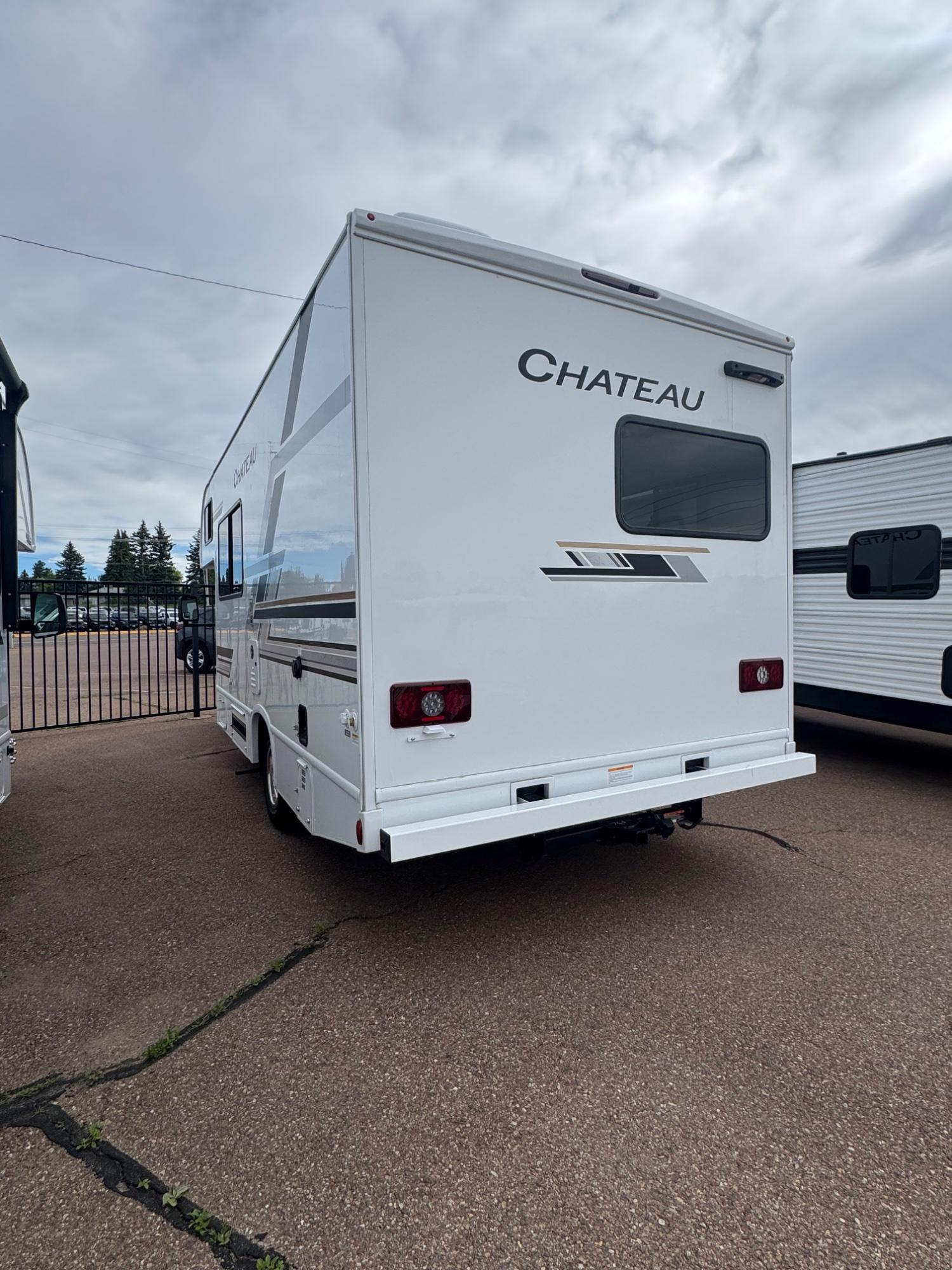 2027 Thor Motor Coach 2027 Thor Motor Coach Chateau - thumbnail 3