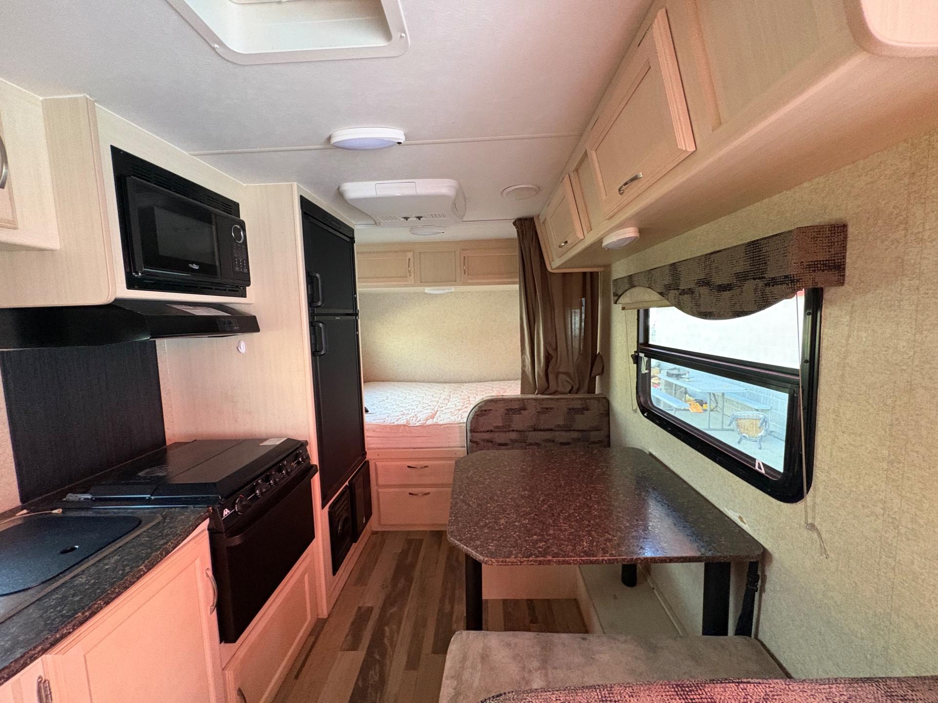 2018 Winnebago 2018 Winnebago Micro Minnie - thumbnail 16