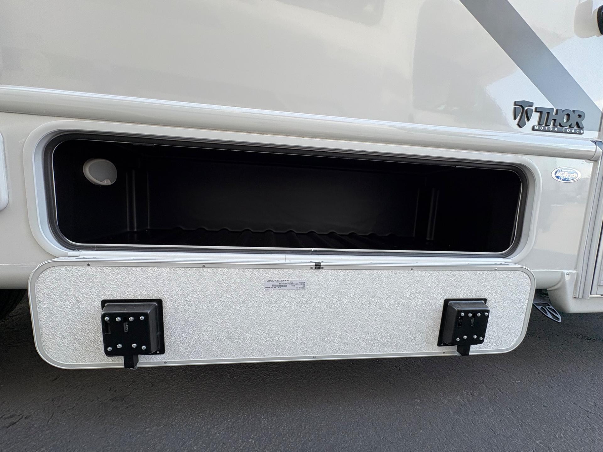 2027 Thor Motor Coach 2027 Thor Motor Coach Compass - thumbnail 16