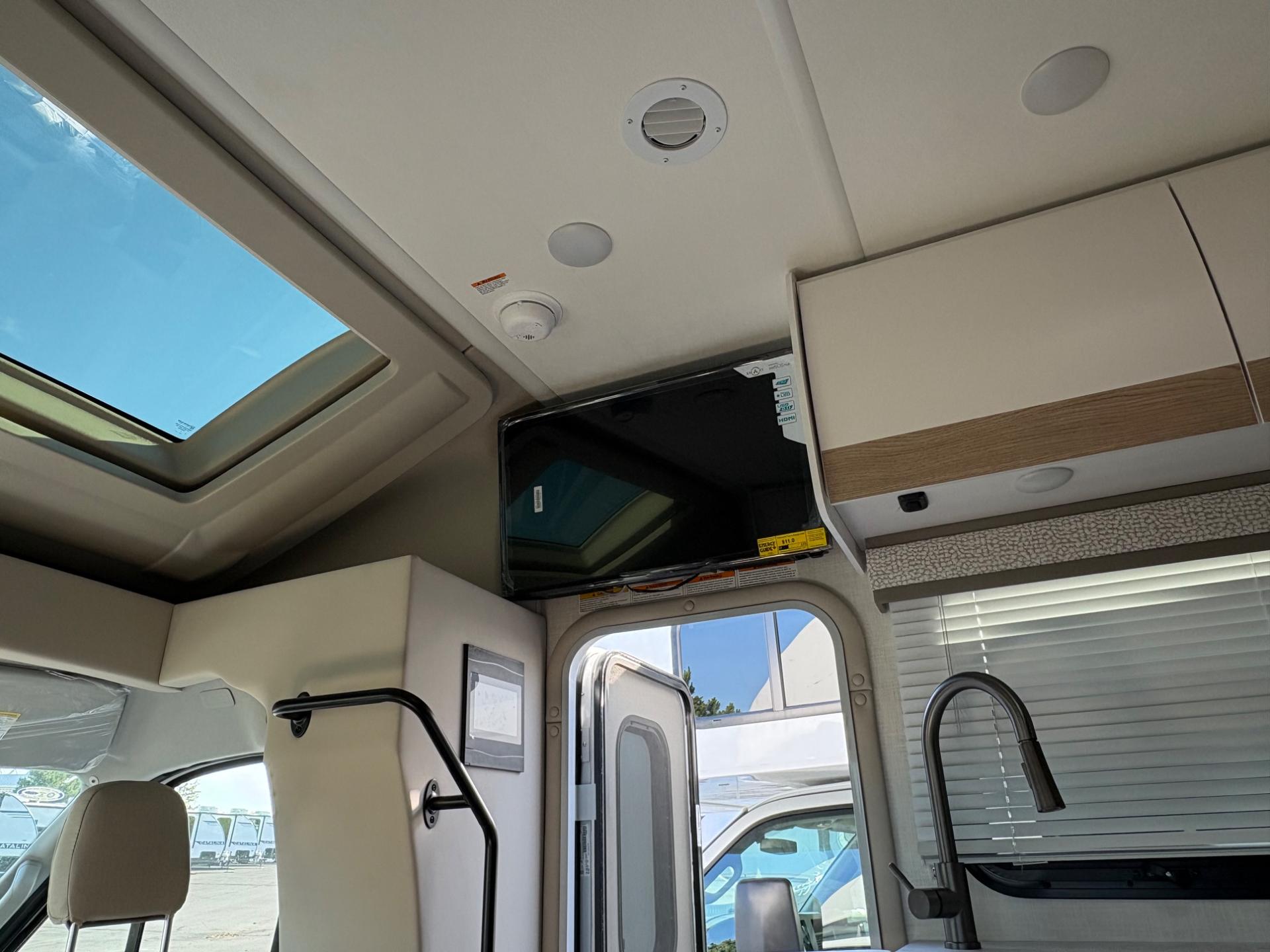 2027 Thor Motor Coach 2027 Thor Motor Coach Compass - thumbnail 36