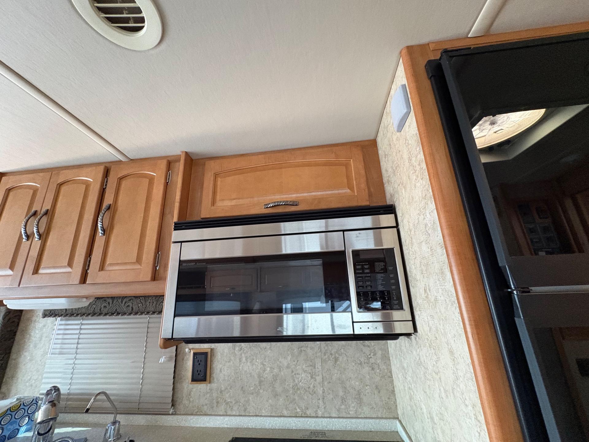 2006 Winnebago 2006 Winnebago ITASCA - thumbnail 32