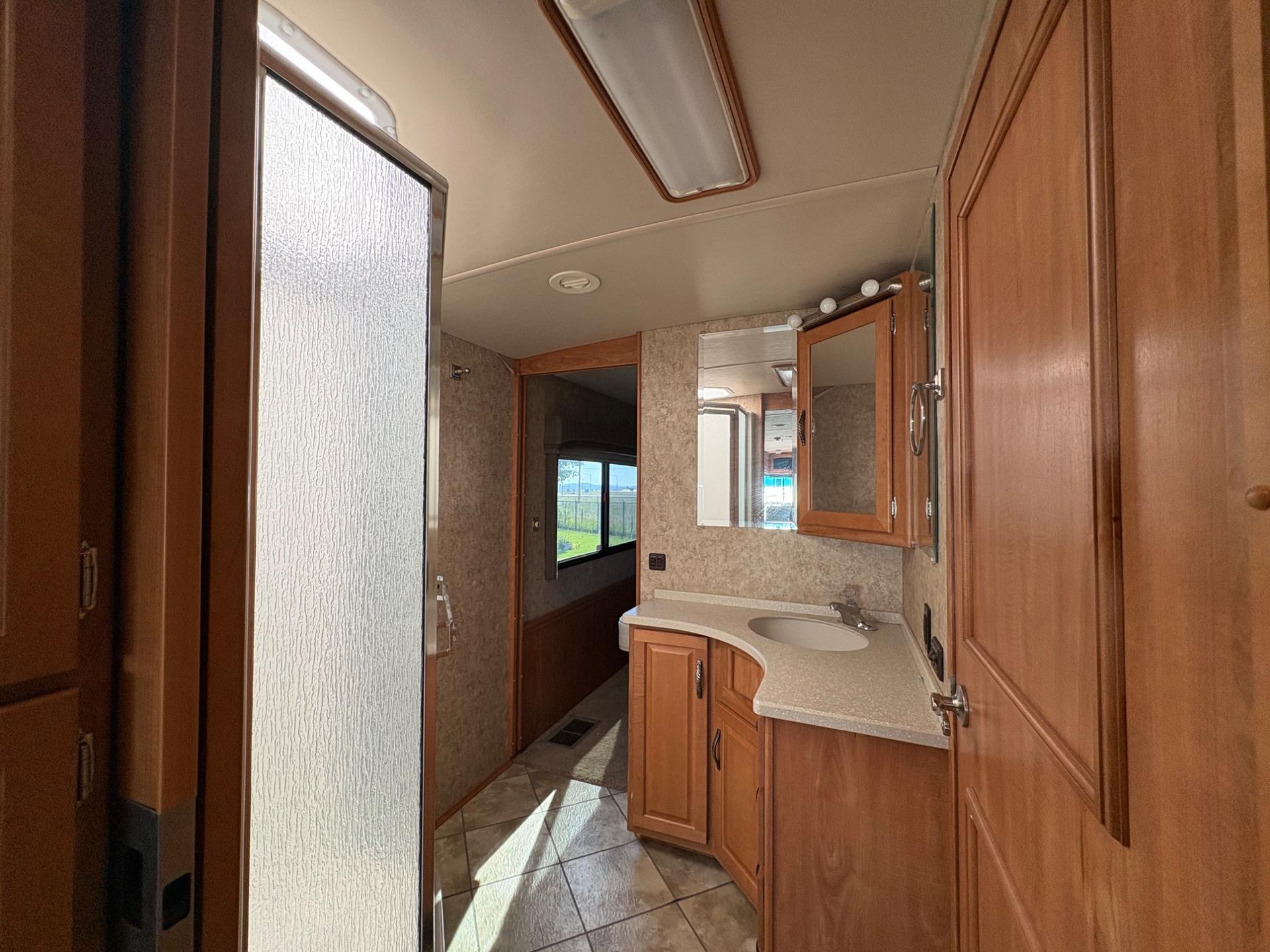 2006 Winnebago 2006 Winnebago ITASCA - thumbnail 46