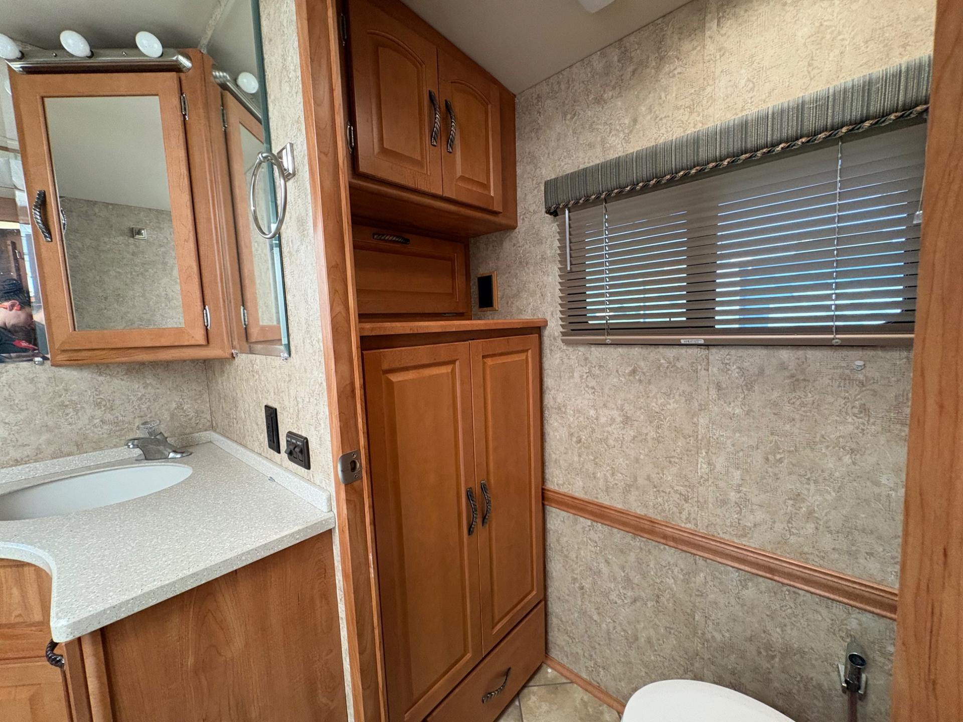 2006 Winnebago 2006 Winnebago ITASCA - thumbnail 50