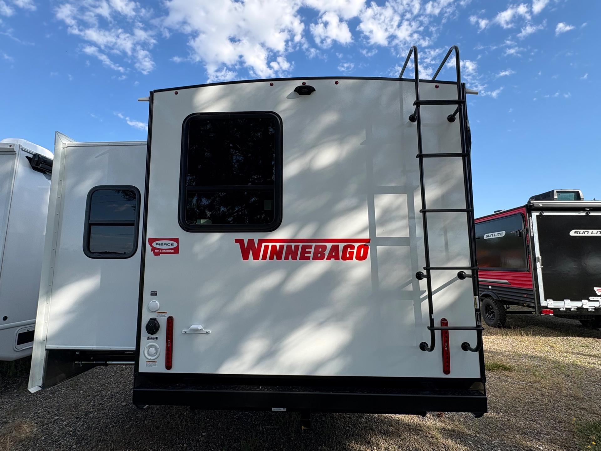 2026 Winnebago 2026 Winnebago Thrive - thumbnail 4