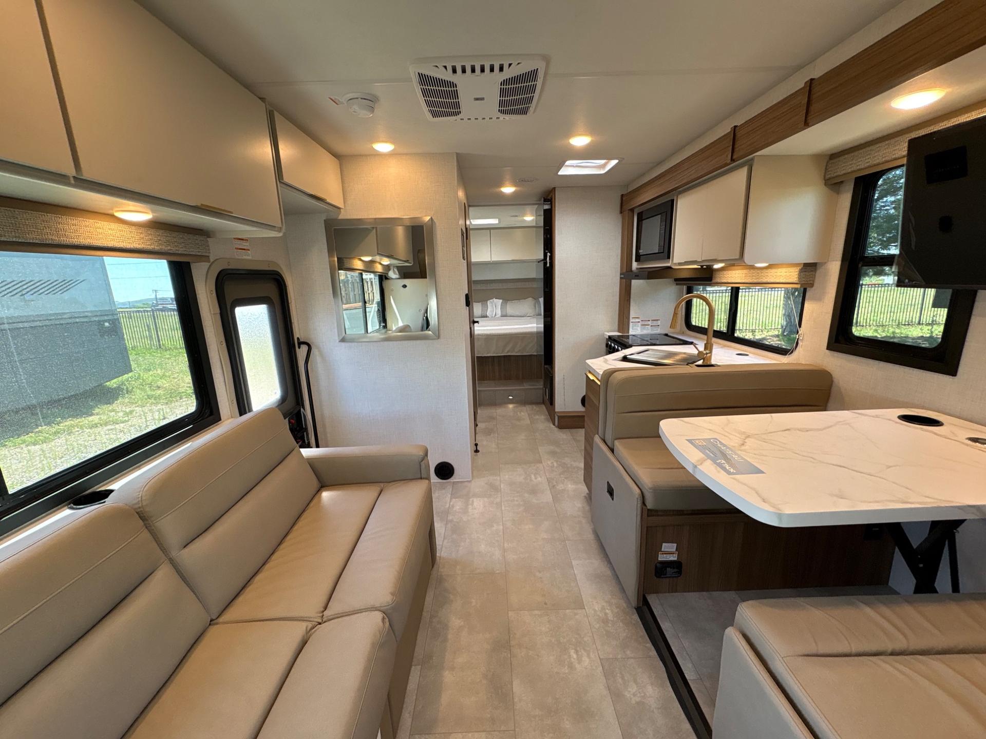 2027 Thor Motor Coach 2027 Thor Motor Coach Chateau - thumbnail 37