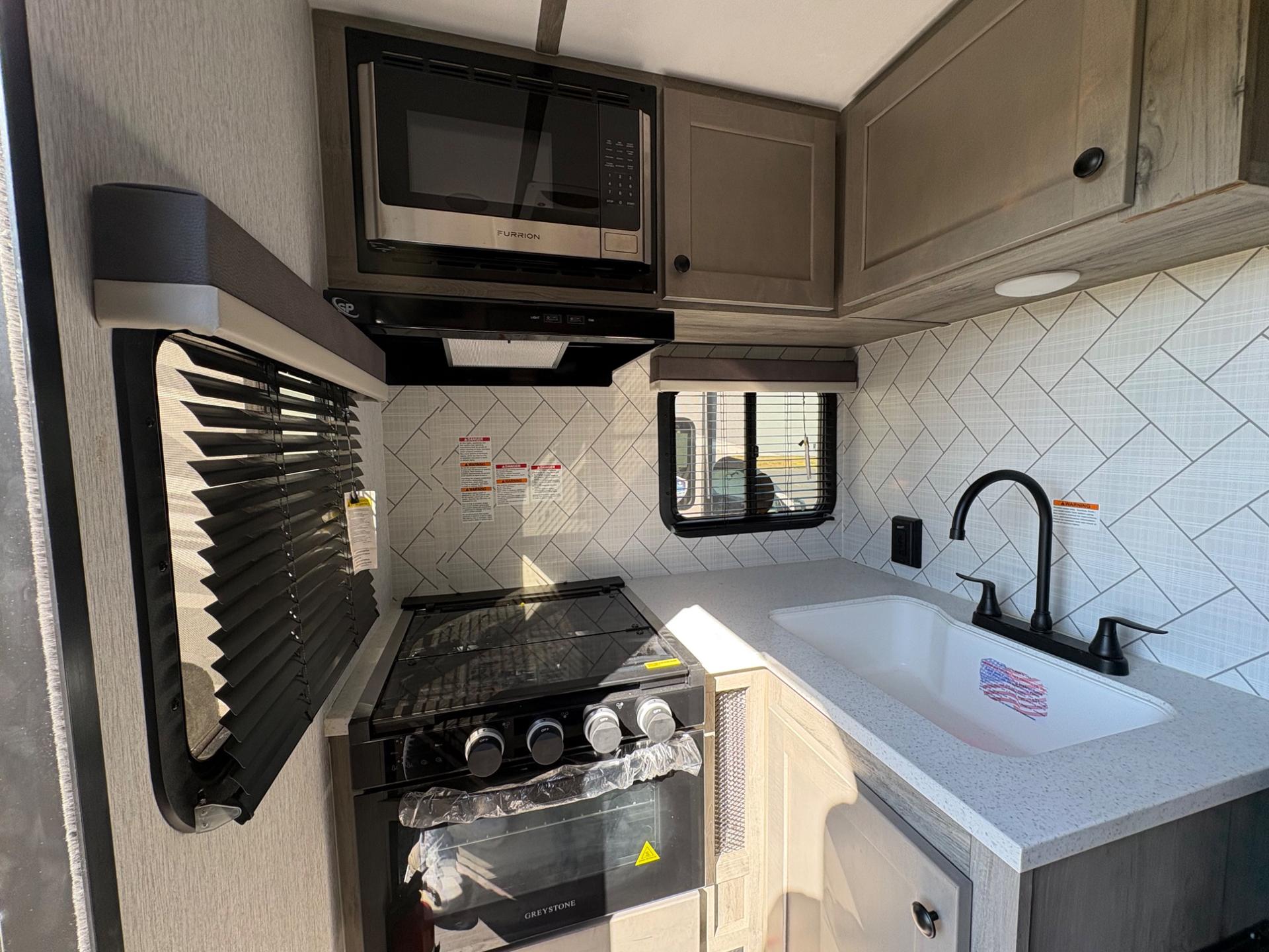 2026 Sunset Park RV 2026 Sunset Park RV Sun Trek - thumbnail 13