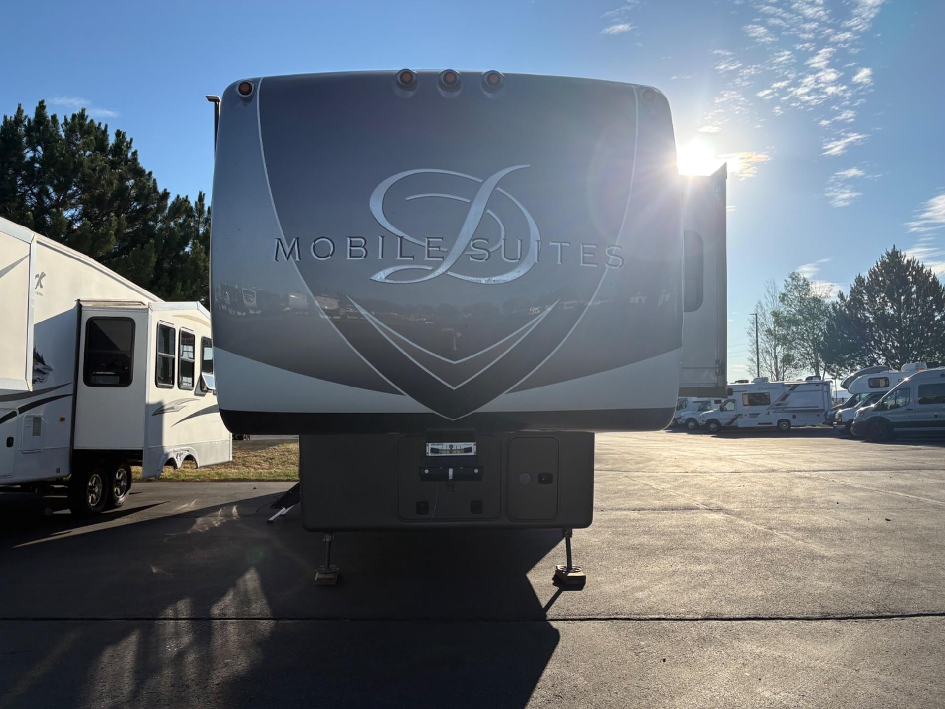 2020 DRV 2020 DRV Mobile Suites - thumbnail 10