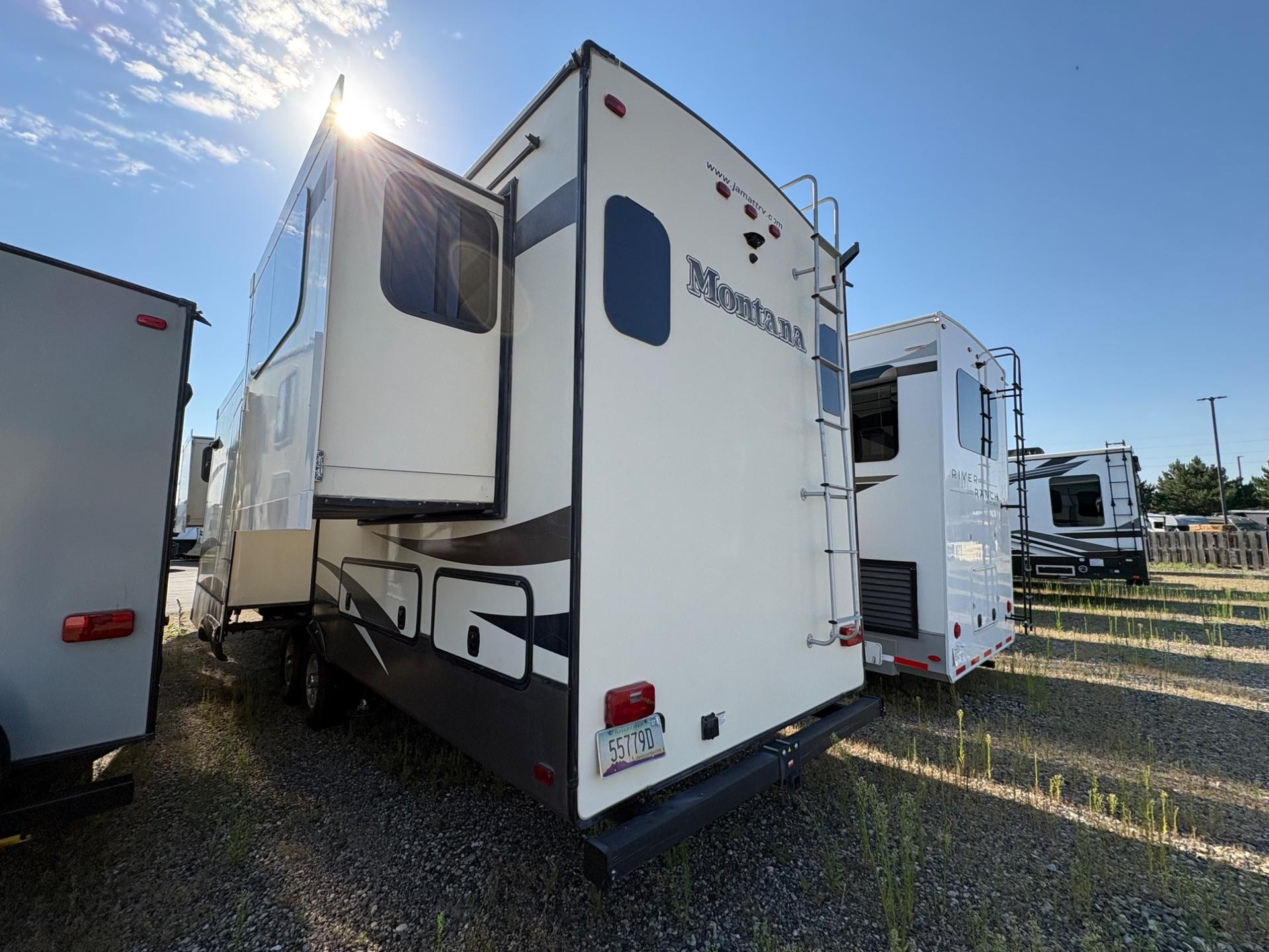 2016 Keystone 2016 Keystone Montana Series - thumbnail 2