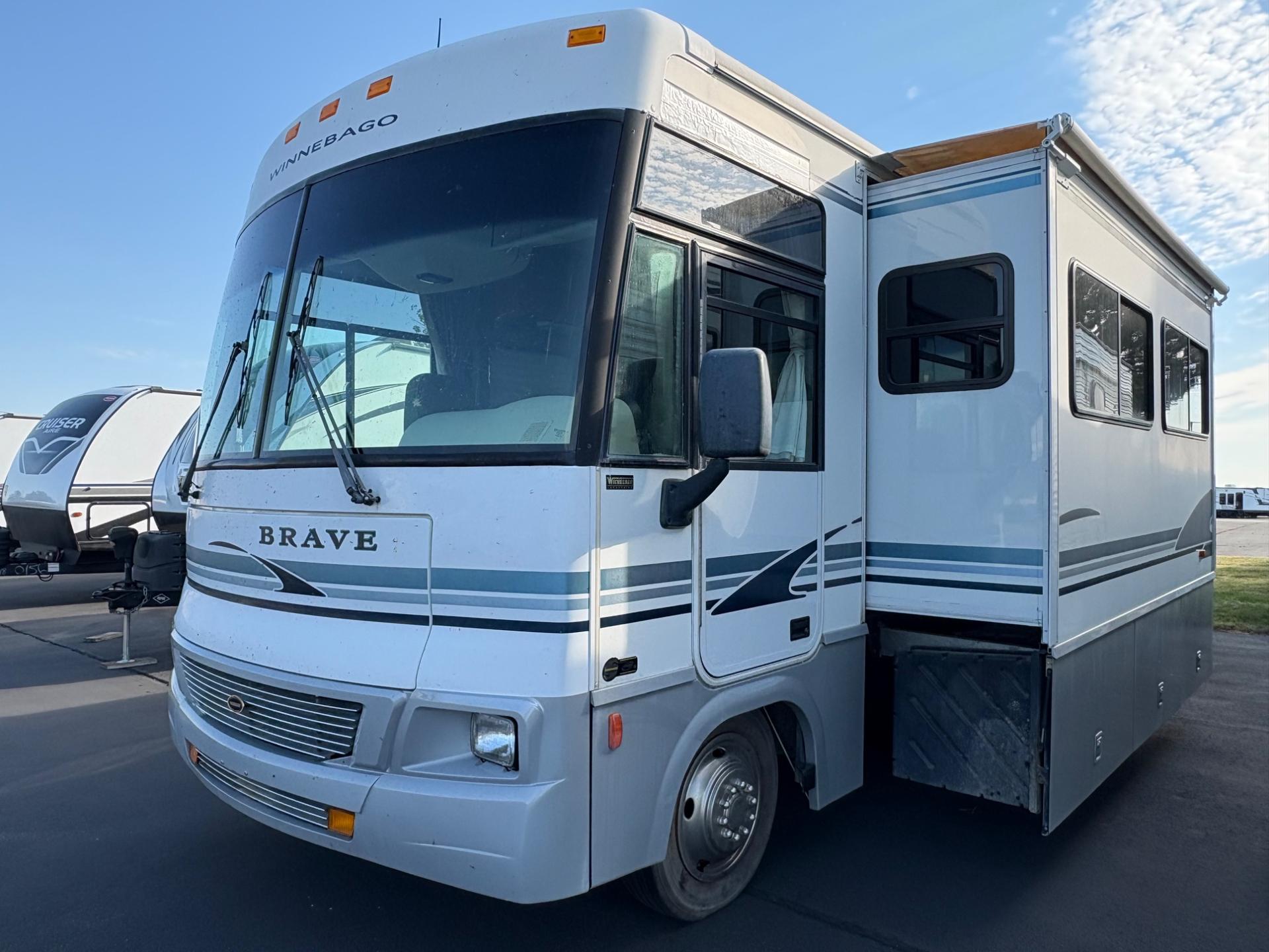 2003 Winnebago Brave 32 V