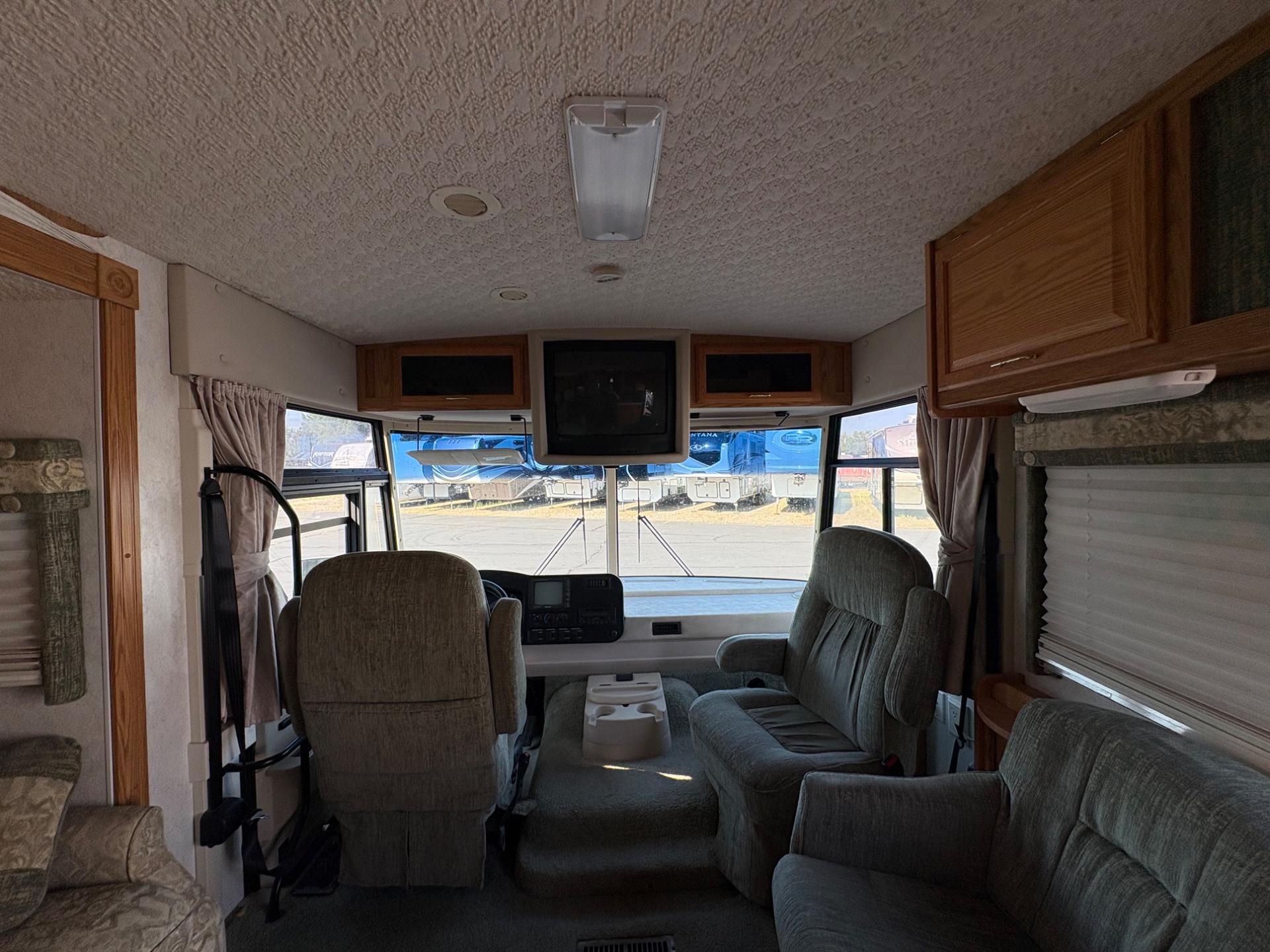 2003 Winnebago 2003 Winnebago Brave - thumbnail 24