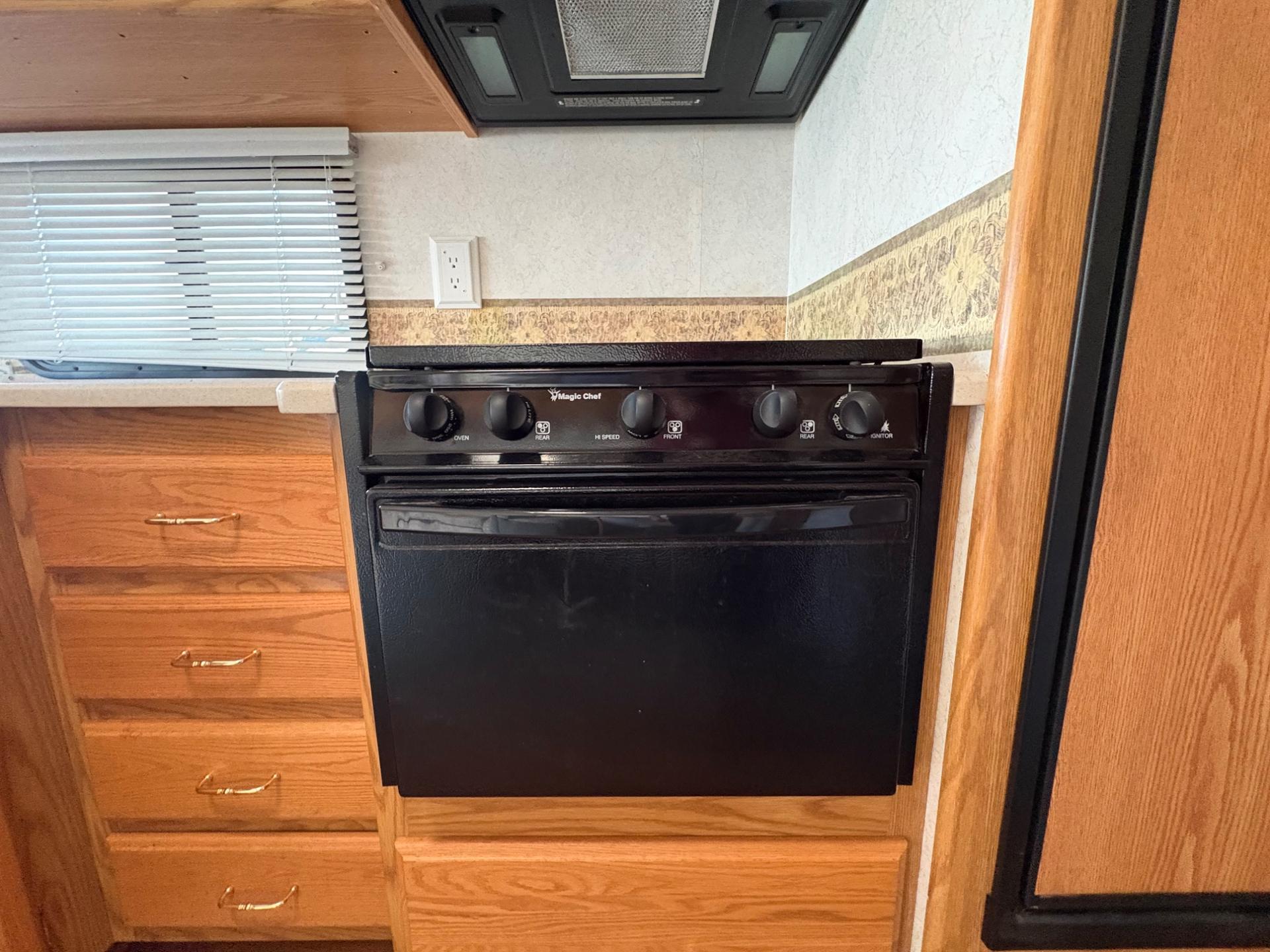 2003 Winnebago 2003 Winnebago Brave - thumbnail 31