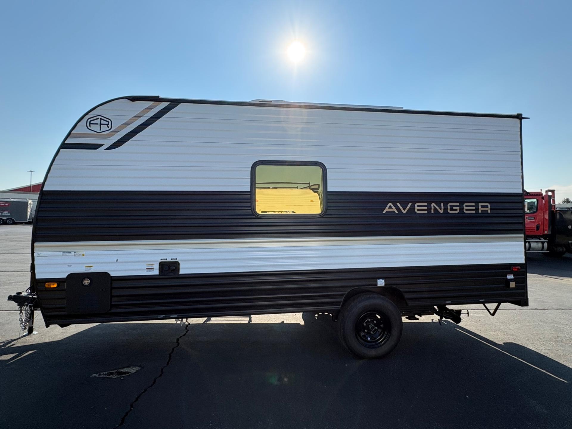 2027 Prime Time RV 2027 Prime Time RV Avenger - thumbnail 2