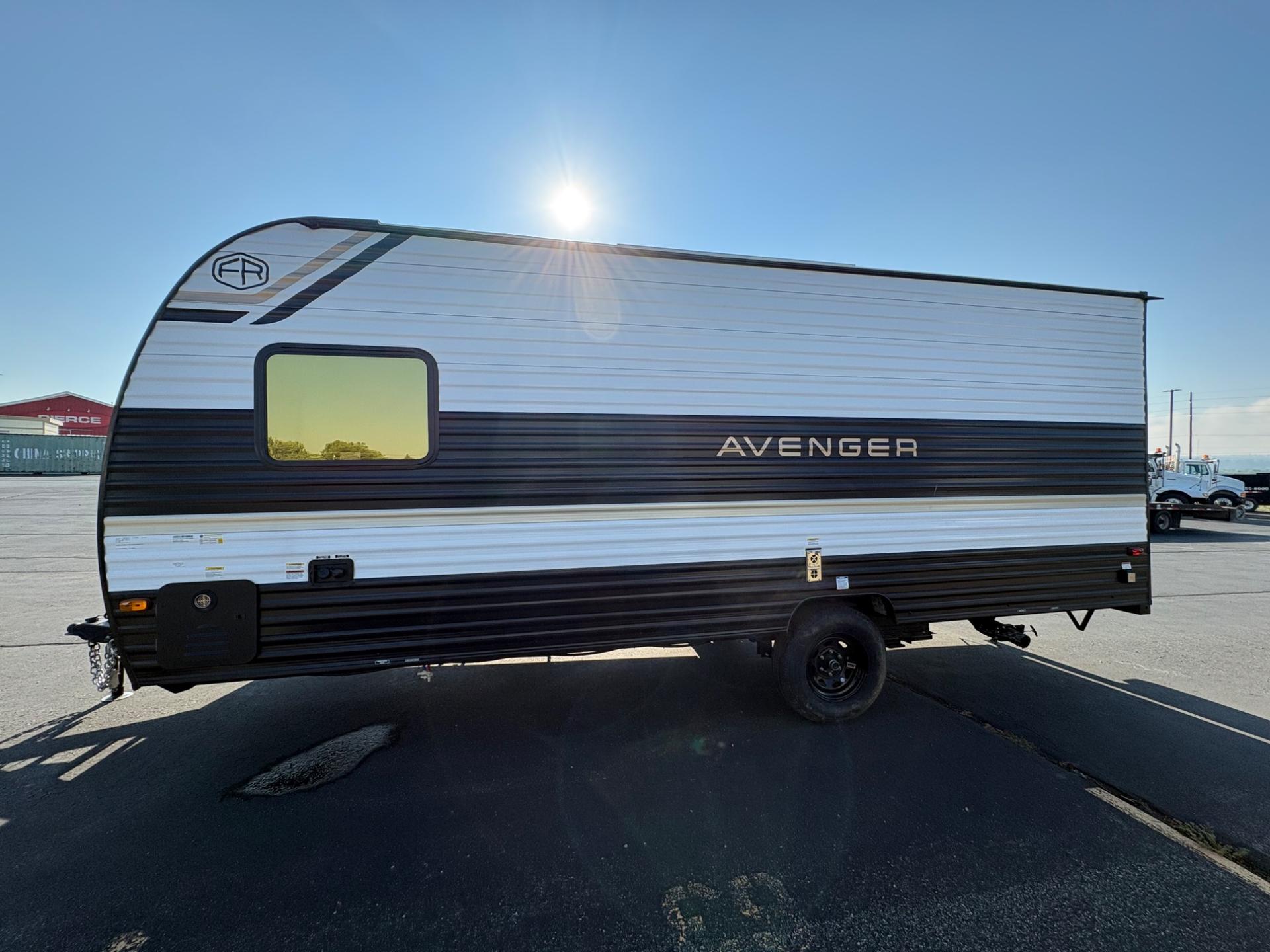 2027 Prime Time RV 2027 Prime Time RV Avenger - thumbnail 2