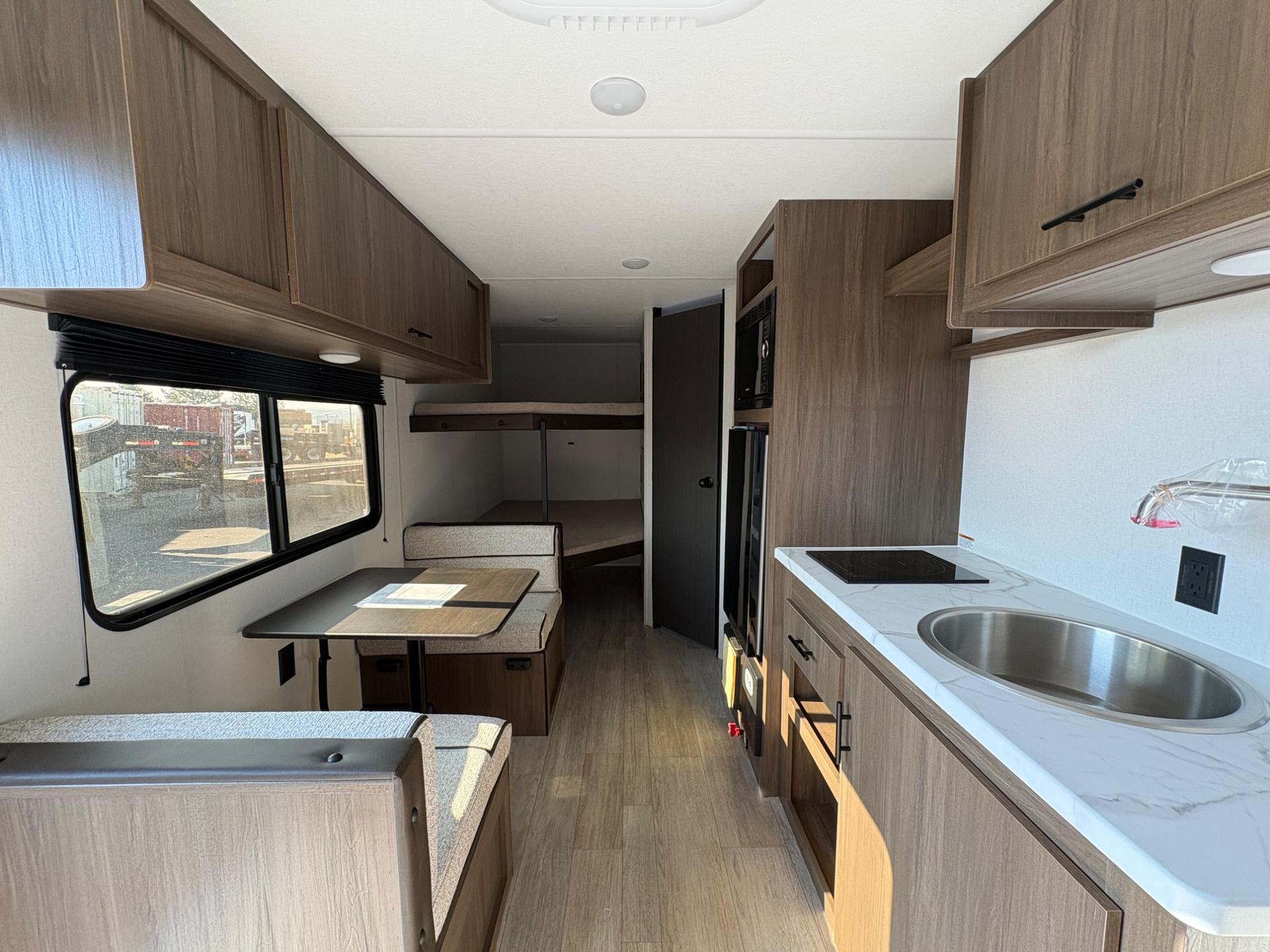 2027 Prime Time RV 2027 Prime Time RV Avenger - thumbnail 14