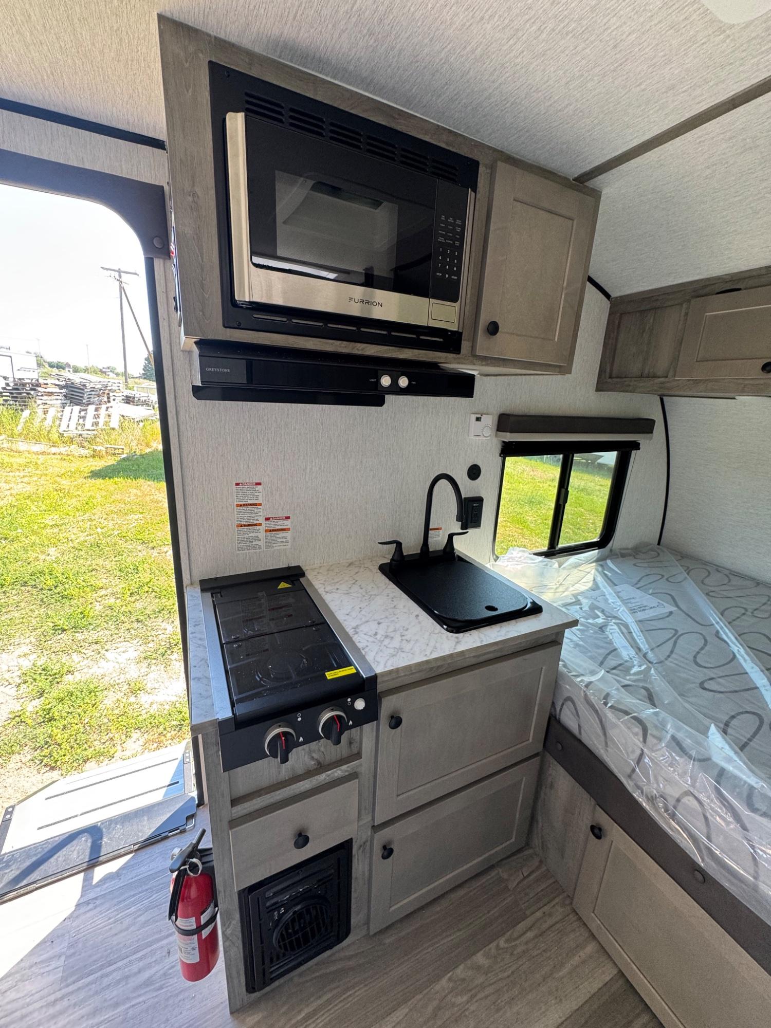 2027 Sunset Park RV 2027 Sunset Park RV Sunray - thumbnail 10