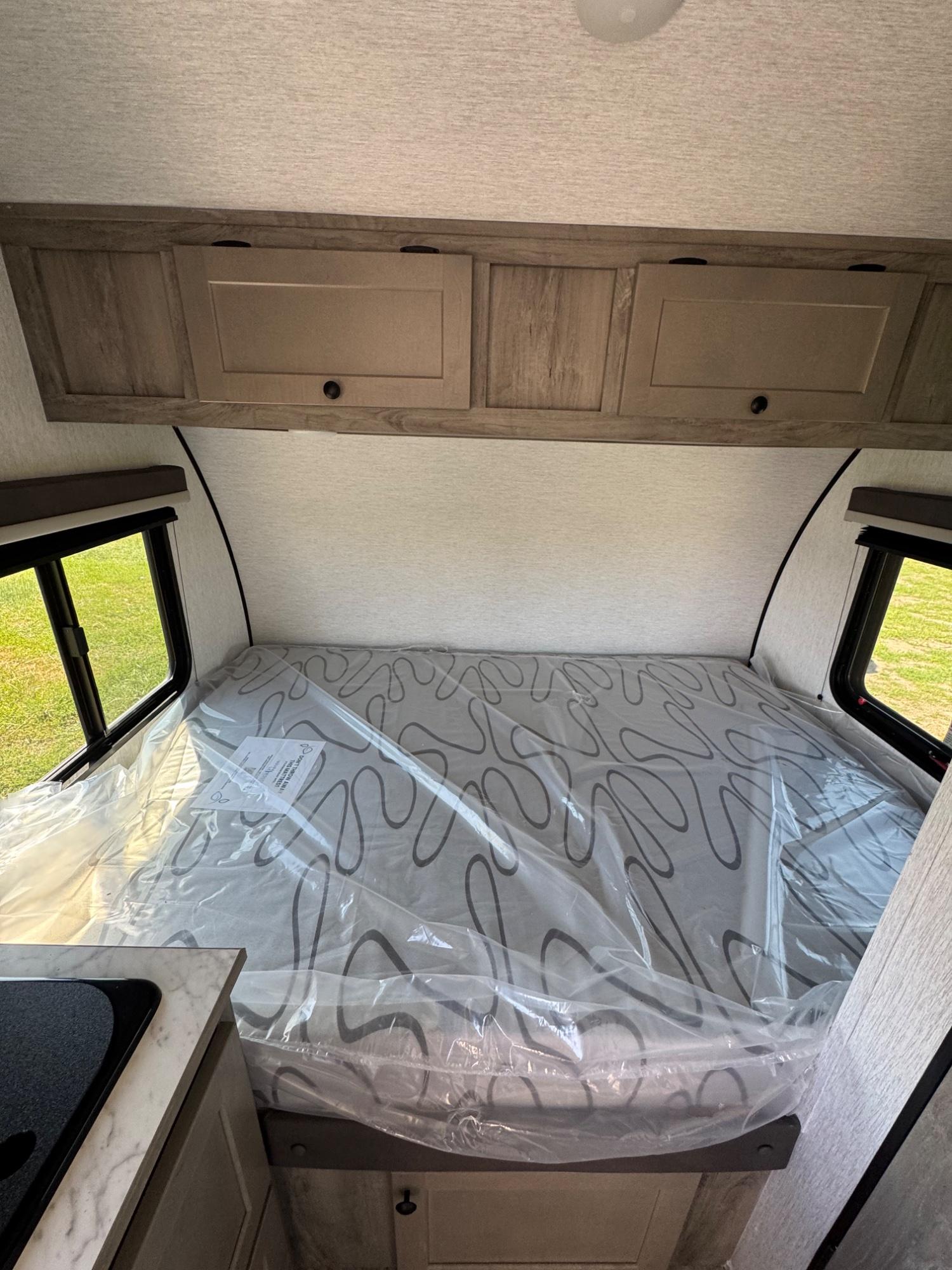 2027 Sunset Park RV 2027 Sunset Park RV Sunray - thumbnail 11