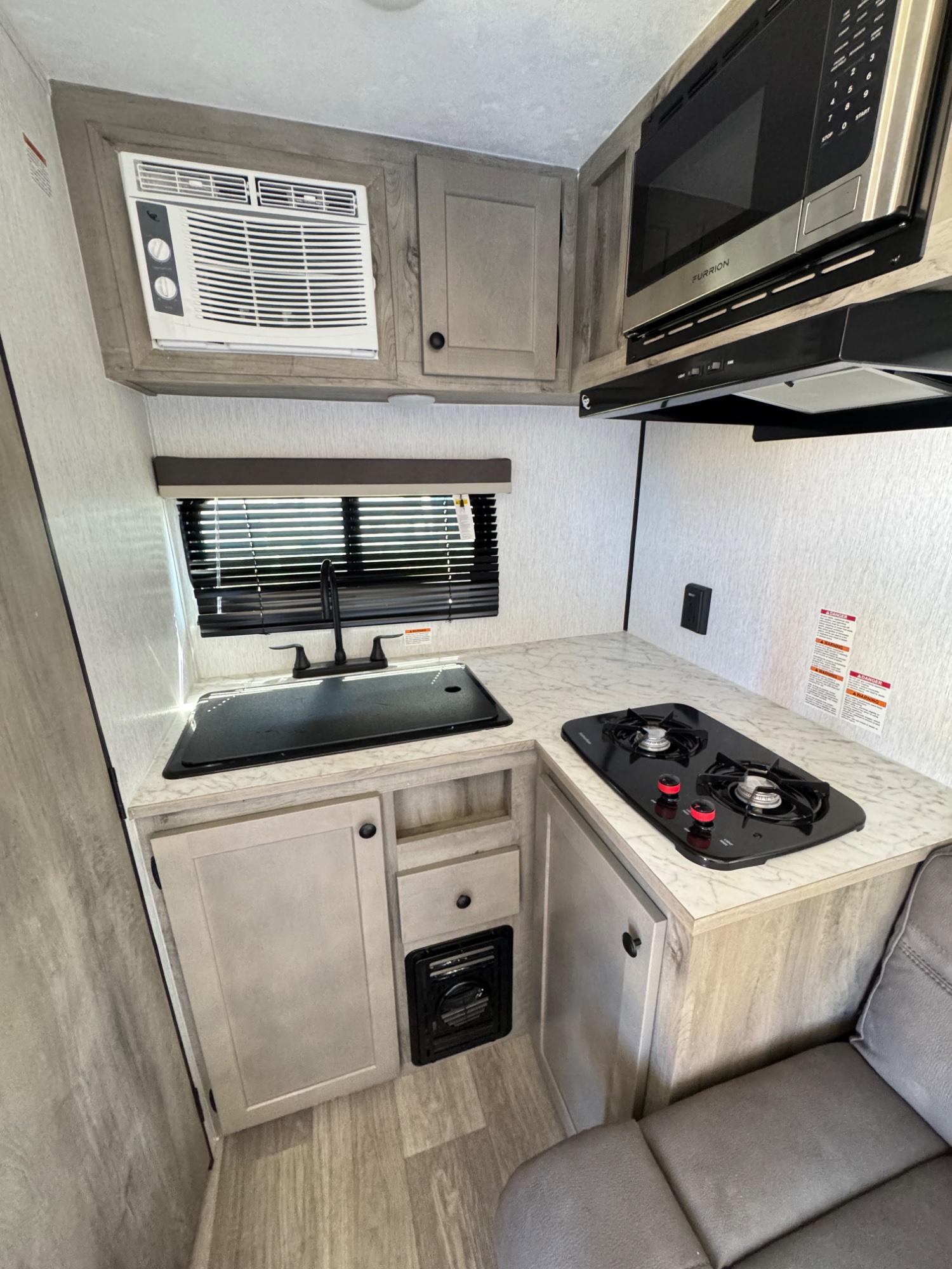 2027 Sunset Park RV 2027 Sunset Park RV Sun Lite - thumbnail 10