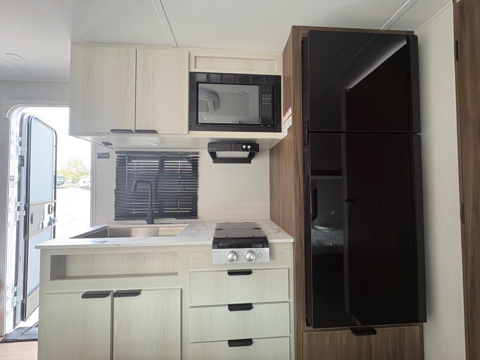 2027 Winnebago 2027 Winnebago ACCESS - thumbnail 28