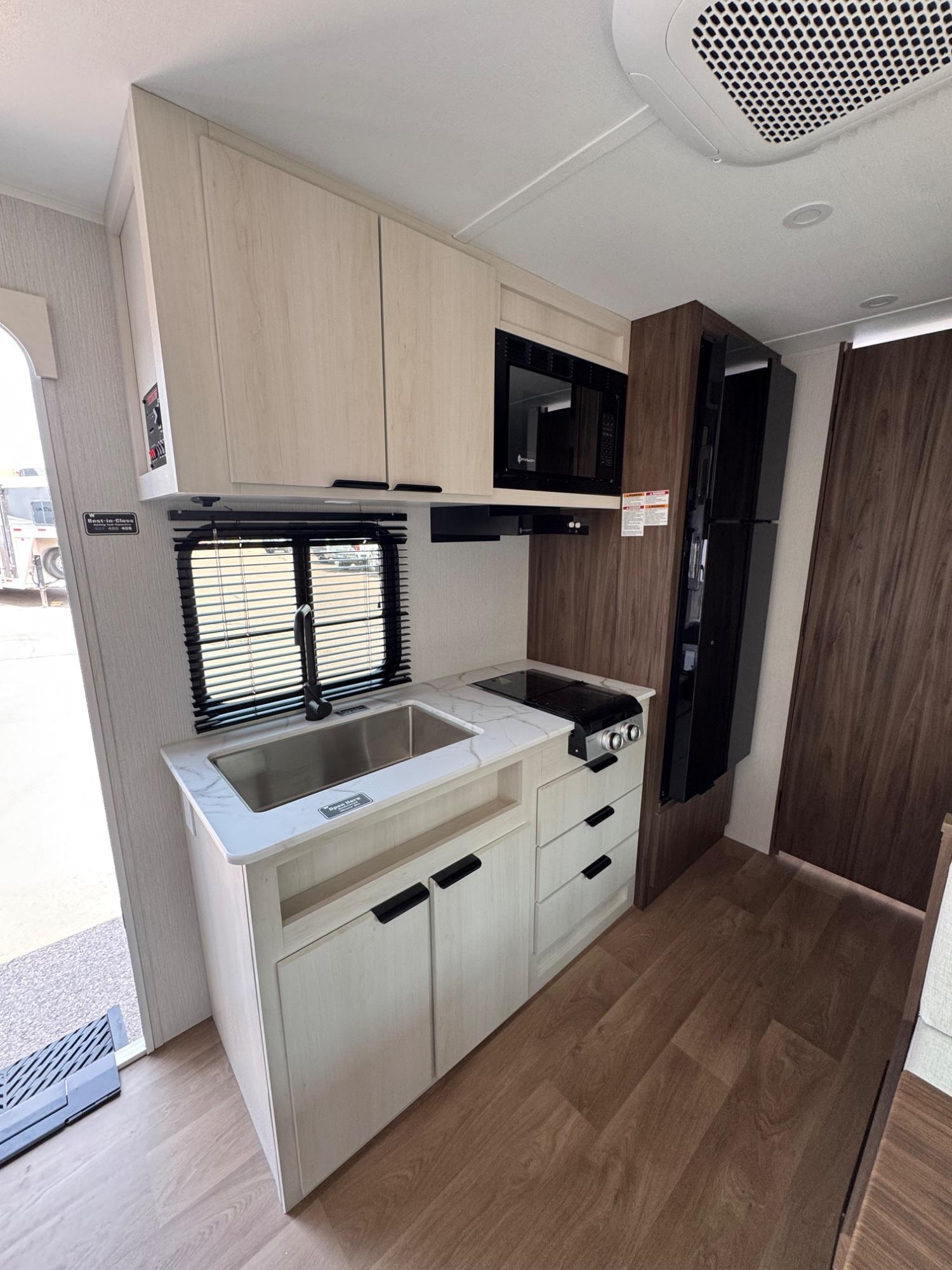 2027 Winnebago 2027 Winnebago Access - thumbnail 7