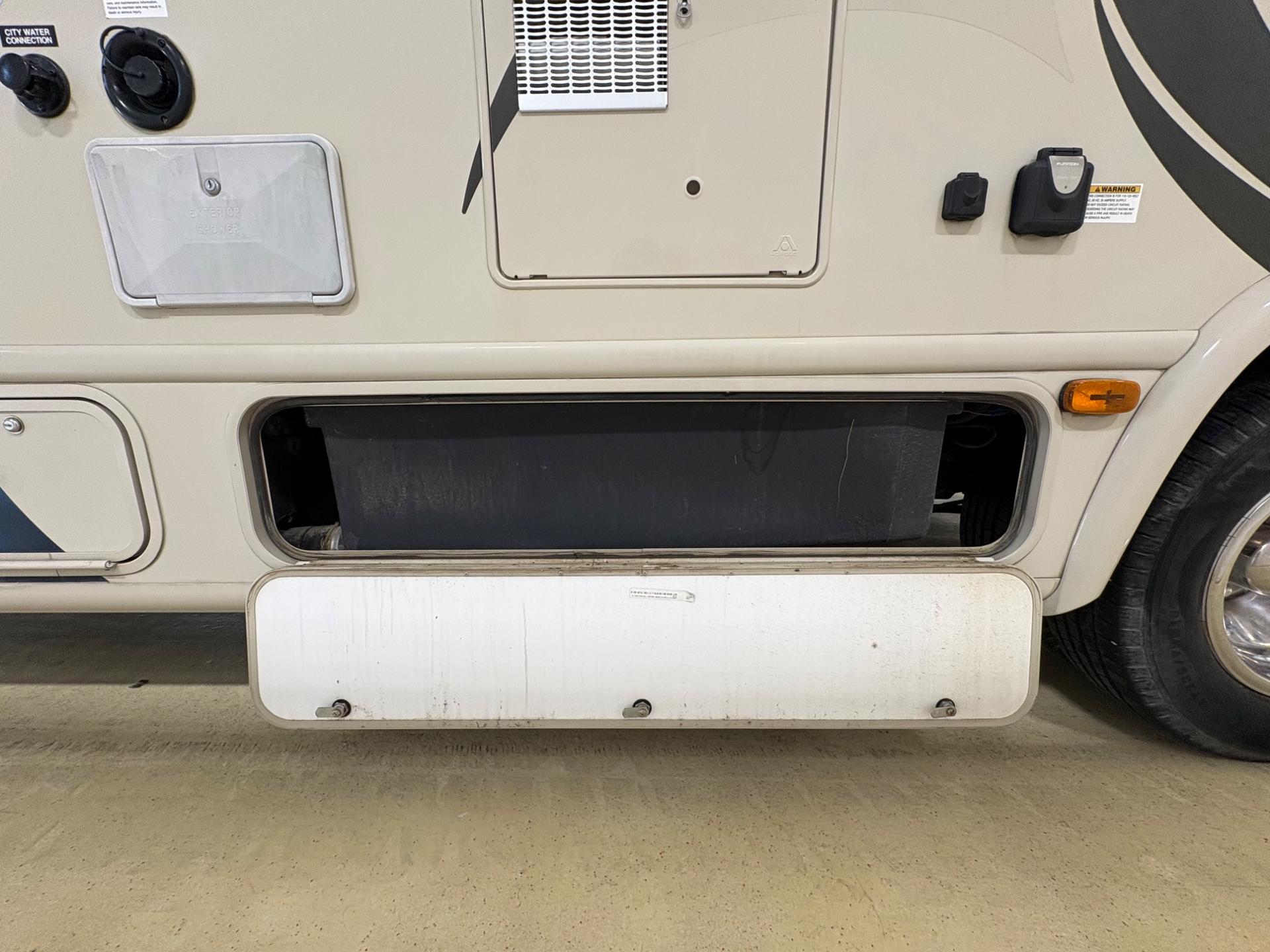 2016 Thor Motor Coach 2016 Thor Motor Coach Vegas - thumbnail 13