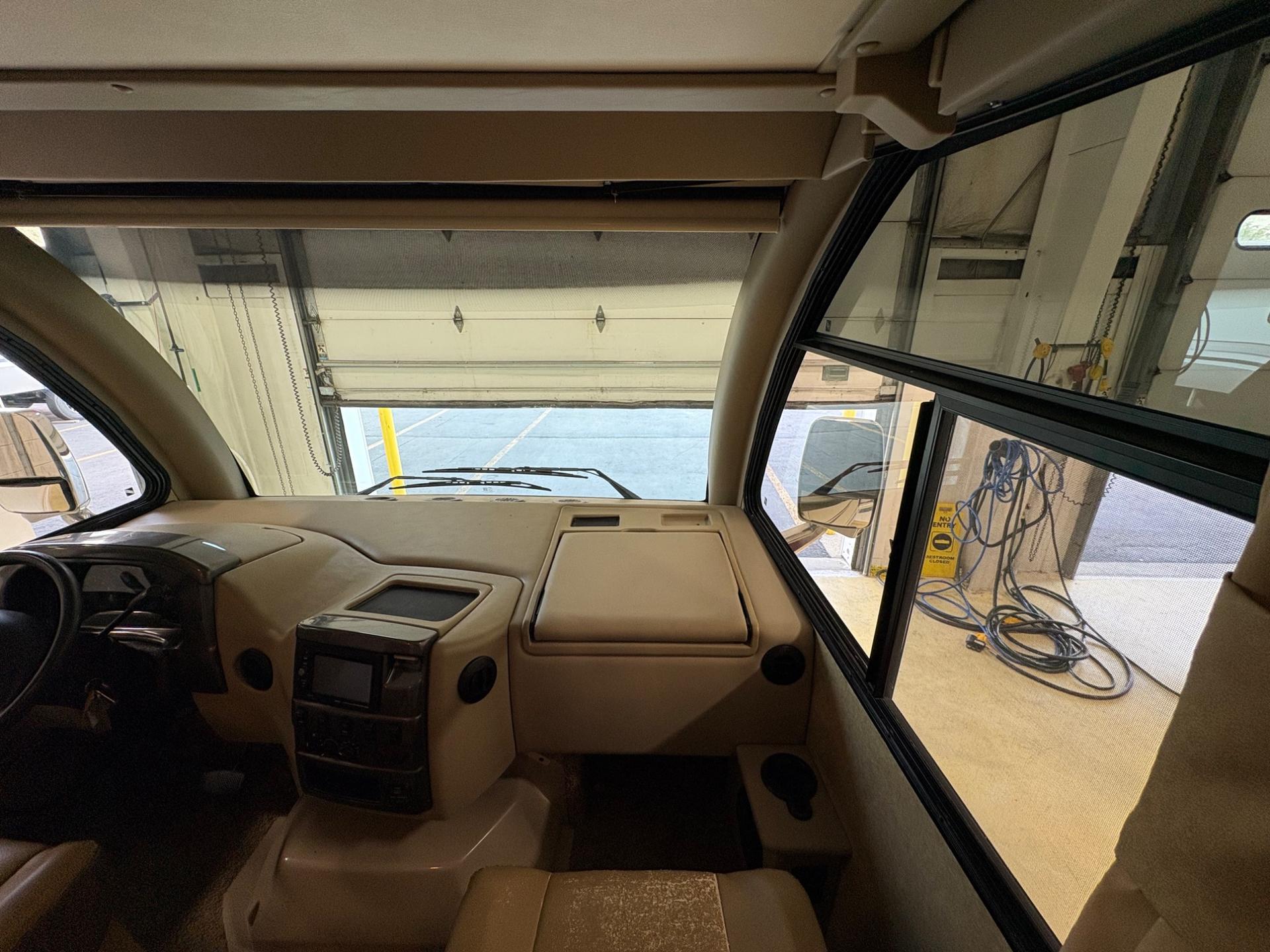 2016 Thor Motor Coach 2016 Thor Motor Coach Vegas - thumbnail 29