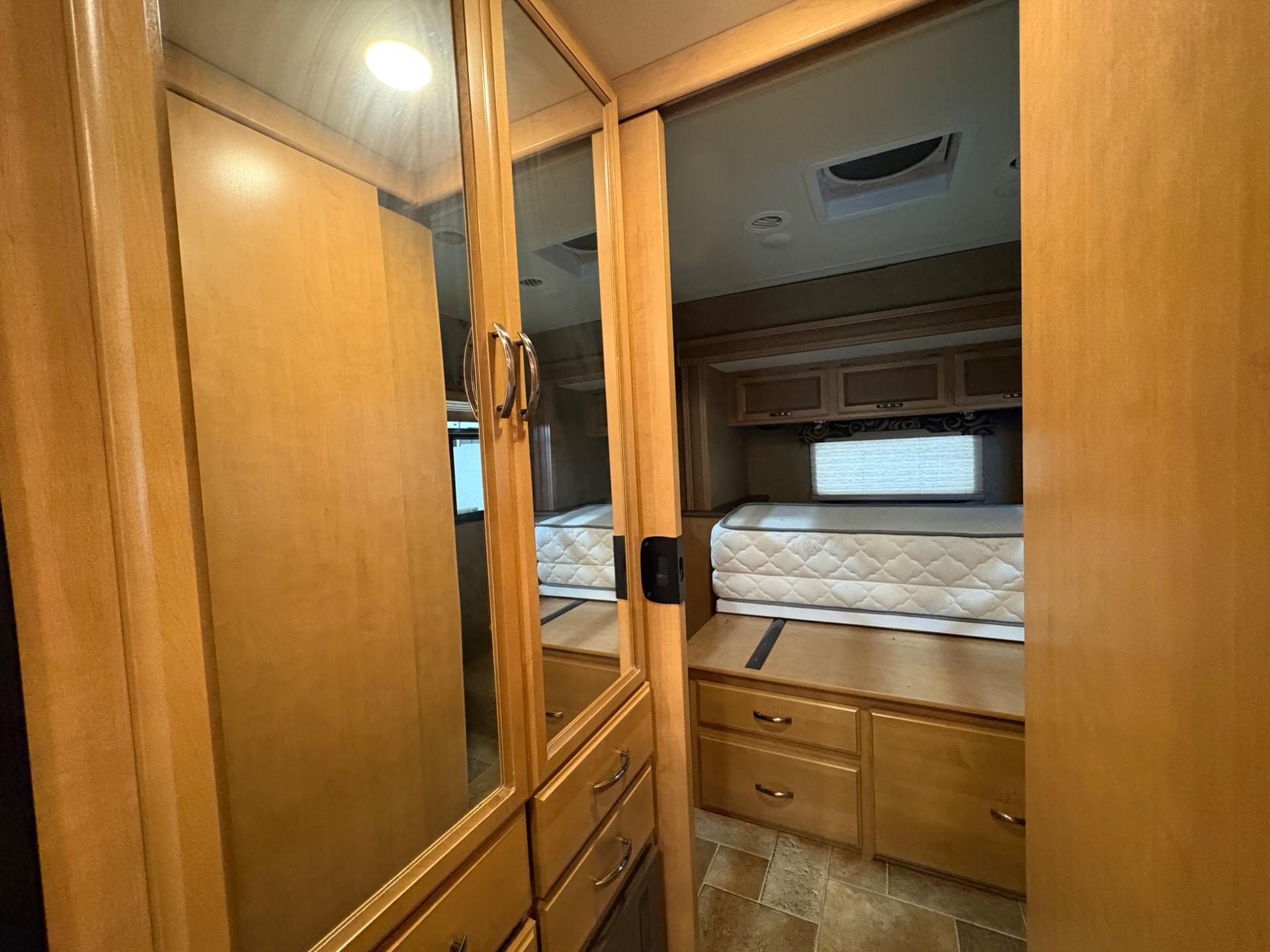 2016 Thor Motor Coach 2016 Thor Motor Coach Vegas - thumbnail 44