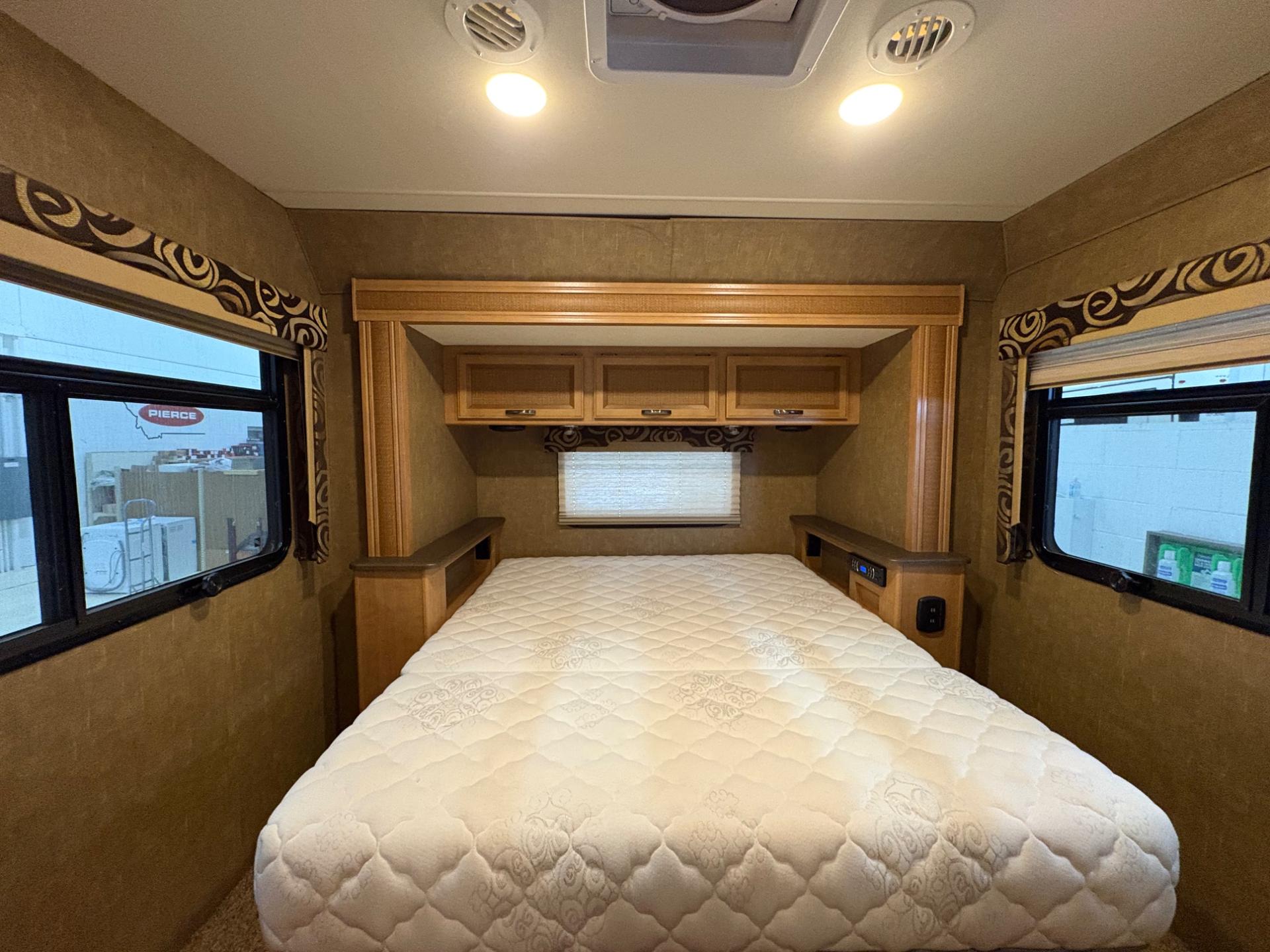 2016 Thor Motor Coach 2016 Thor Motor Coach Vegas - thumbnail 49