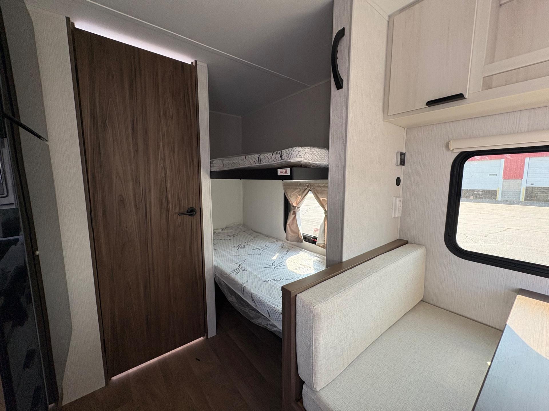 2027 Winnebago 2027 Winnebago Access - thumbnail 33