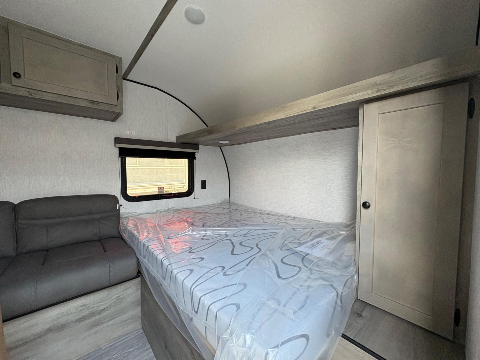 2027 Sunset Park & RV 2027 Sunset Park & RV Sunlite - thumbnail 14