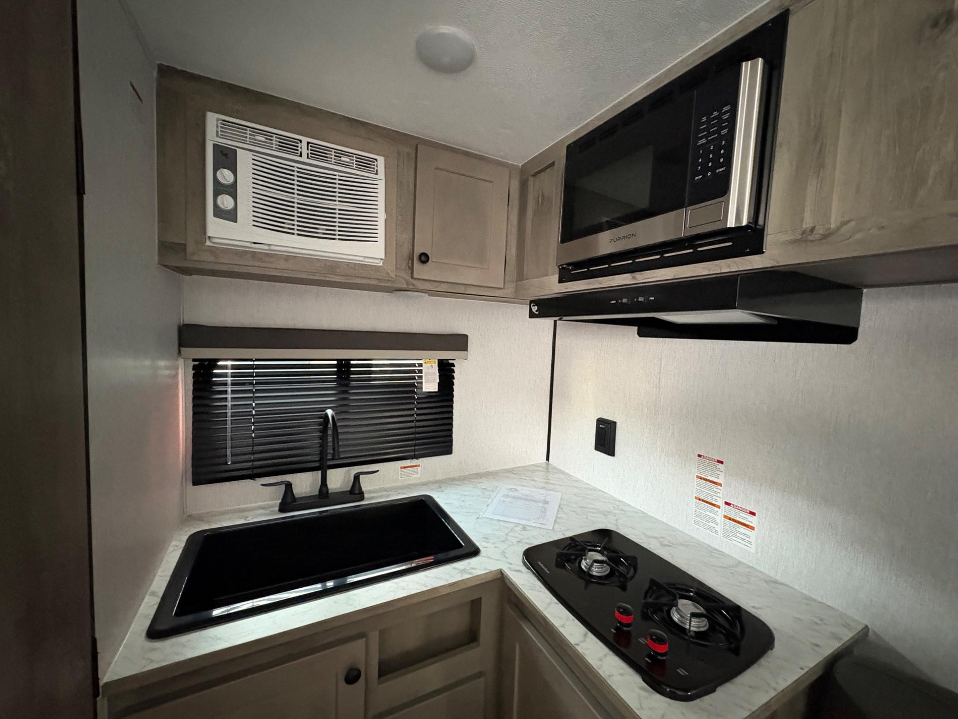 2027 Sunset Park & RV 2027 Sunset Park & RV Sunlite - thumbnail 17