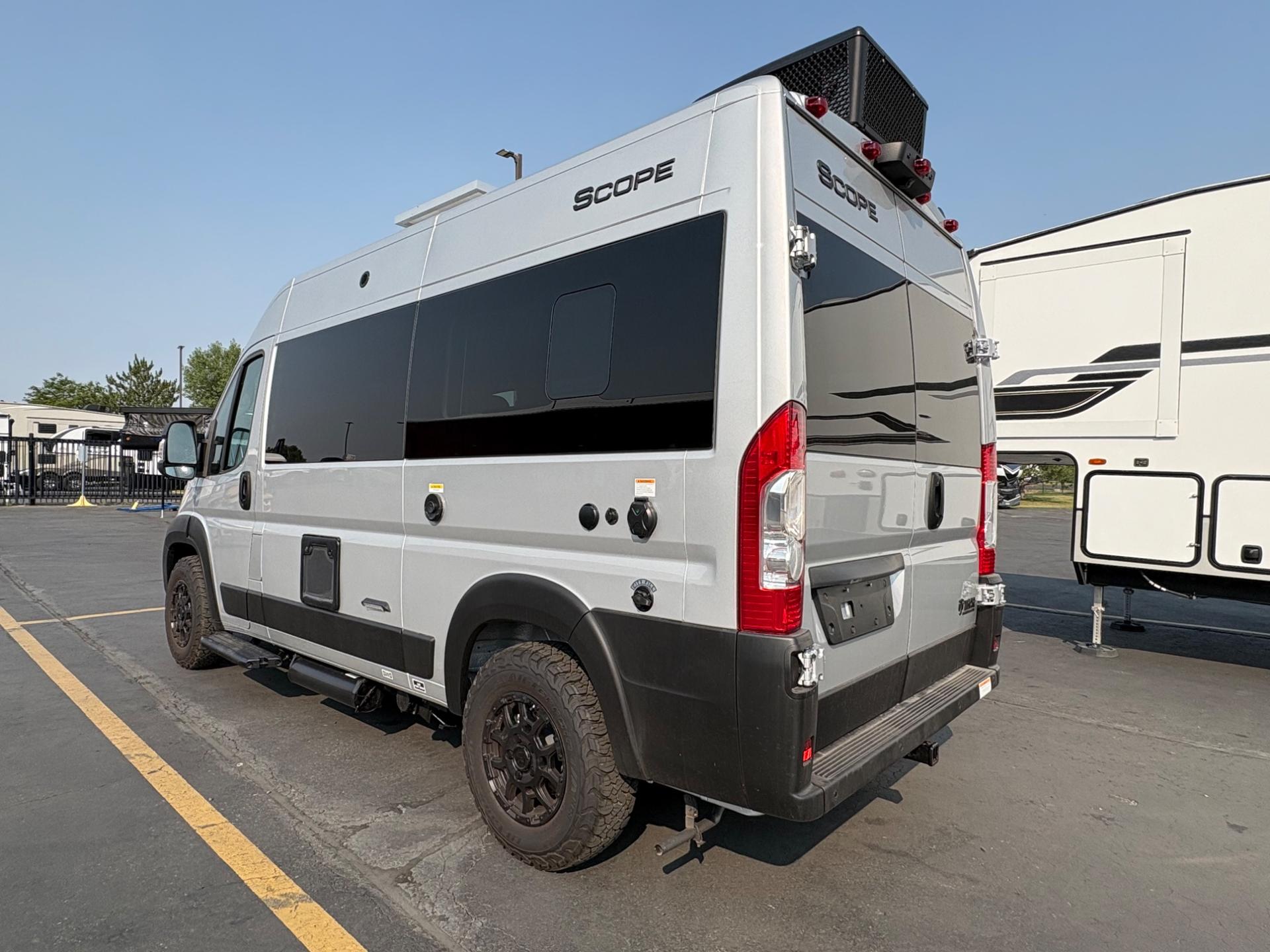 2027 Thor Motor Coach 2027 Thor Motor Coach Scope - thumbnail 3