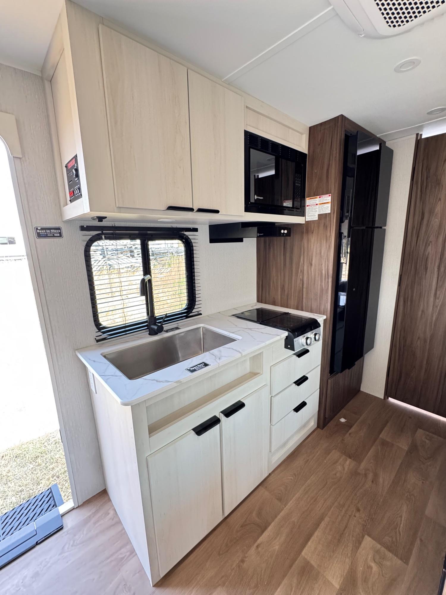 2027 Winnebago 2027 Winnebago Access - thumbnail 8