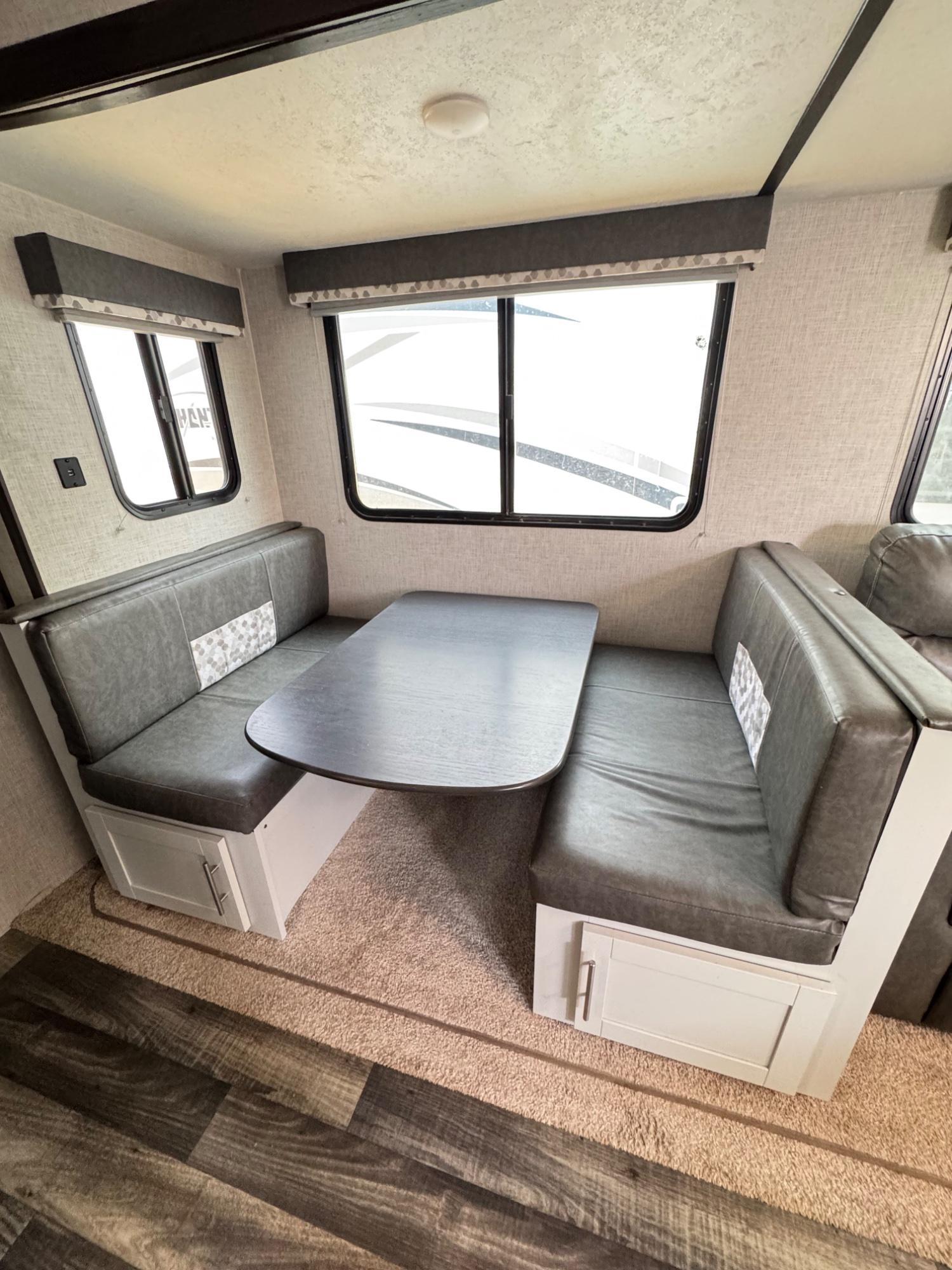 2020 Keystone 2020 Keystone Bullet Ultra Lite - thumbnail 9