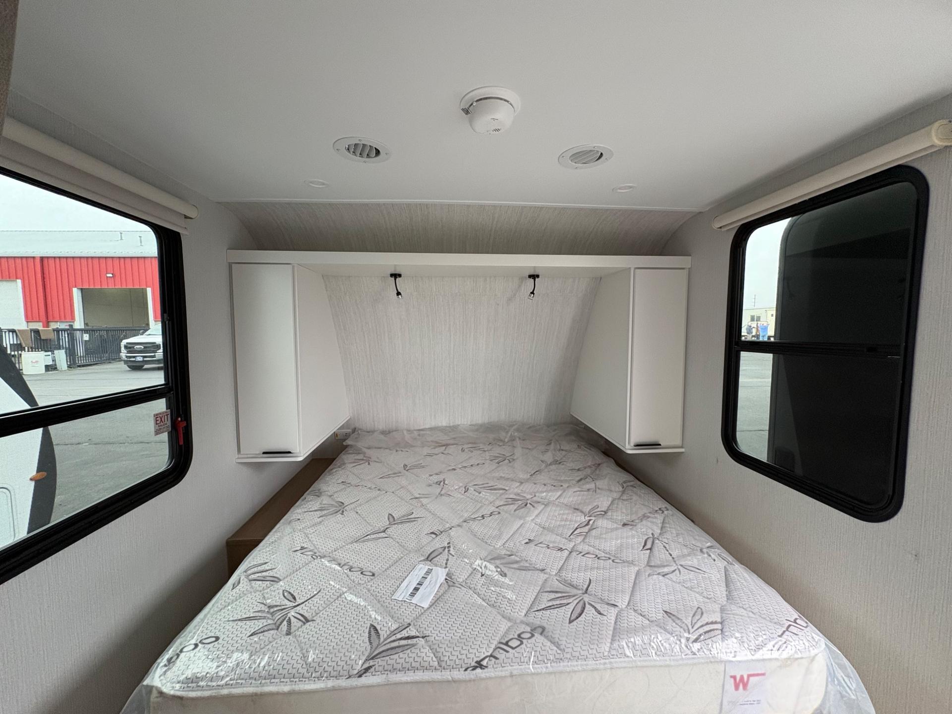 2027 Winnebago 2027 Winnebago Micro Minnie - thumbnail 18