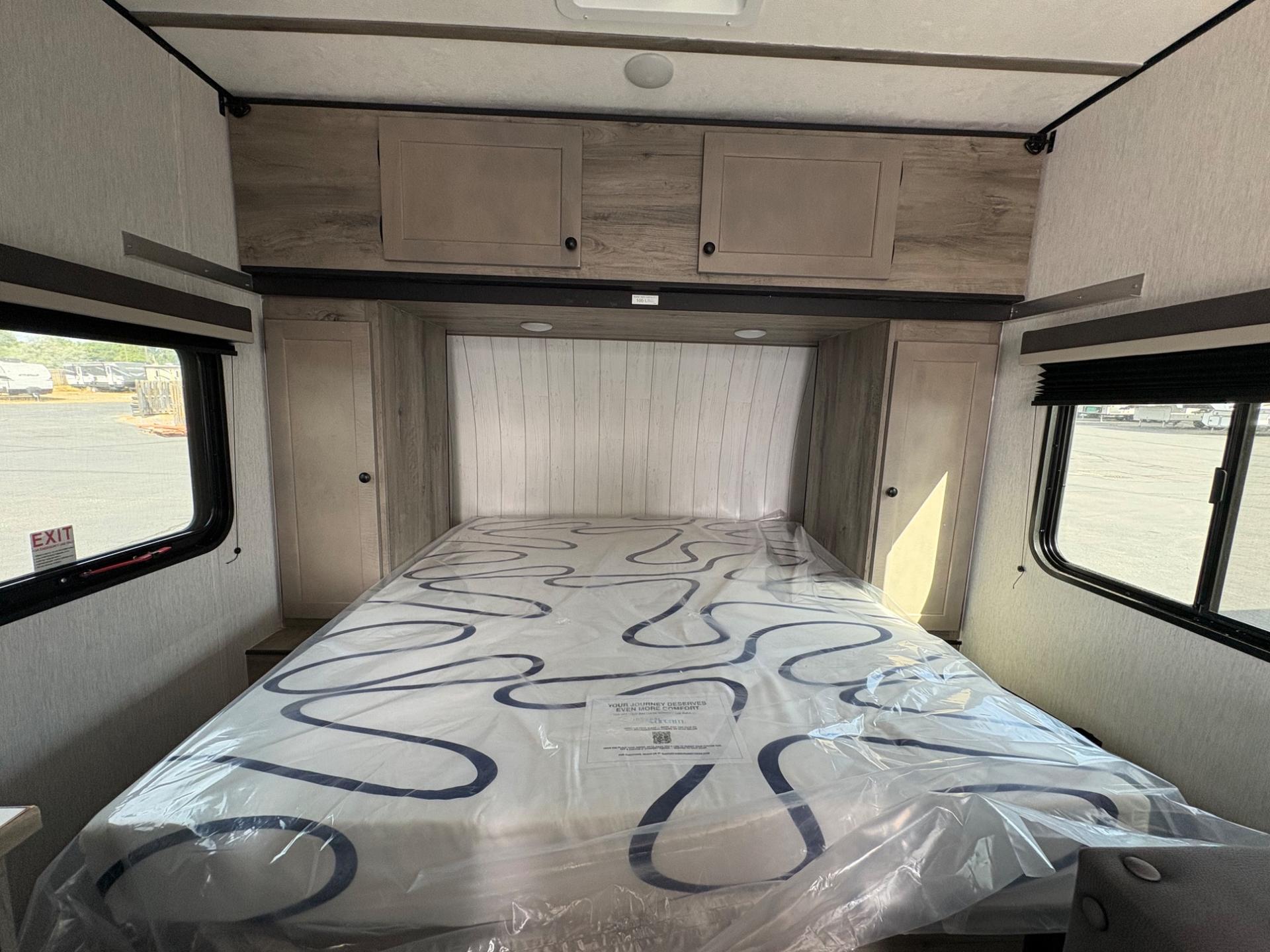 2027 Sunset Park & RV 2027 Sunset Park & RV Sunlite - thumbnail 24