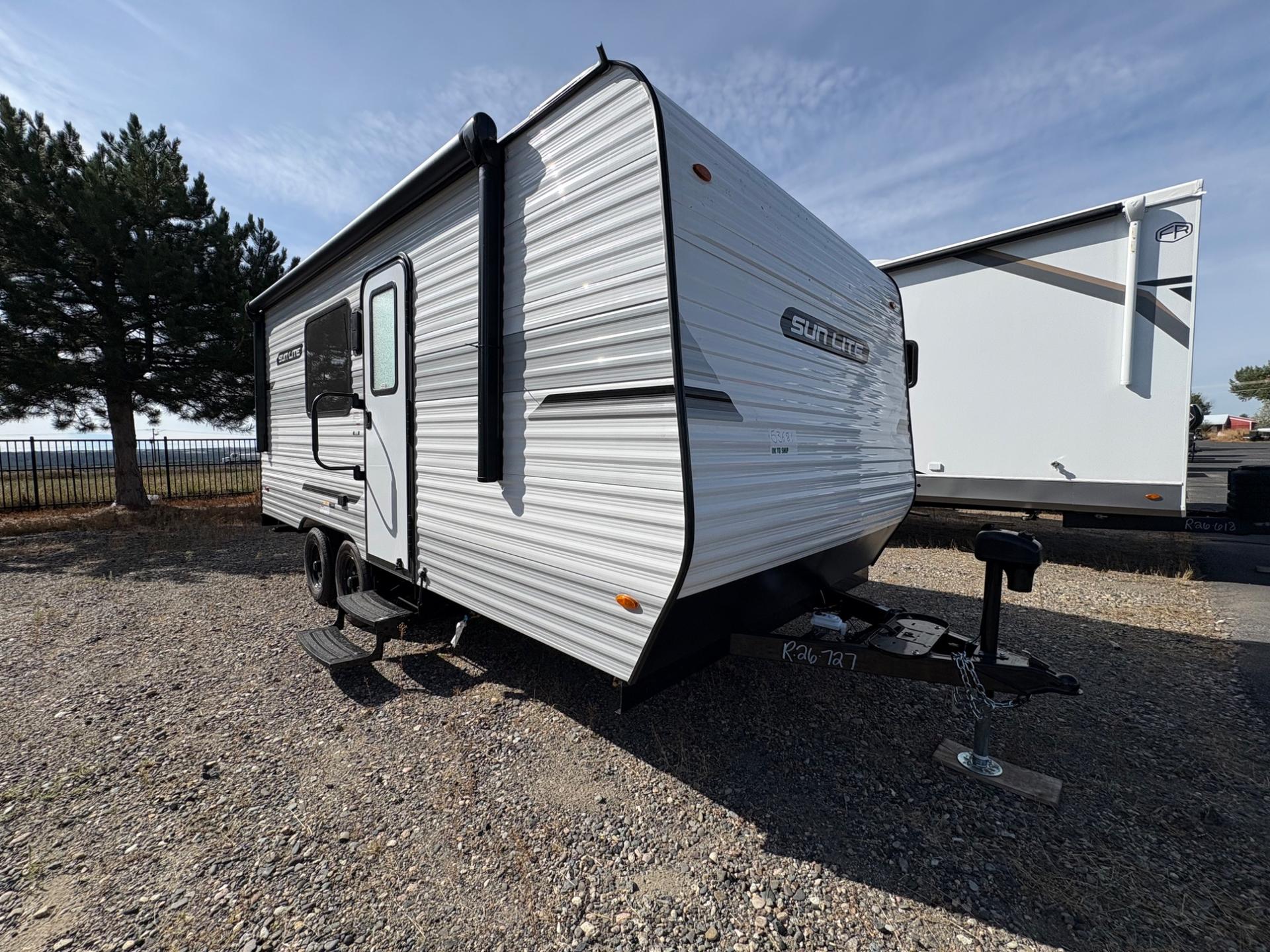 2027 Sunset Park & RV 2027 Sunset Park & RV Sunlite - thumbnail 7