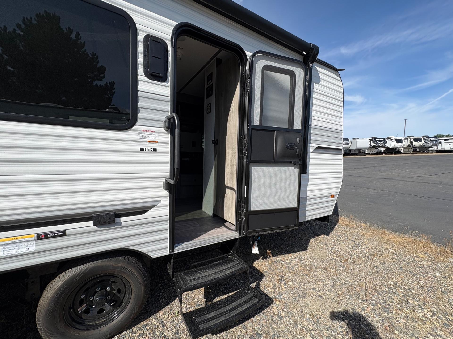 2027 Sunset Park & RV 2027 Sunset Park & RV Sunlite - thumbnail 9