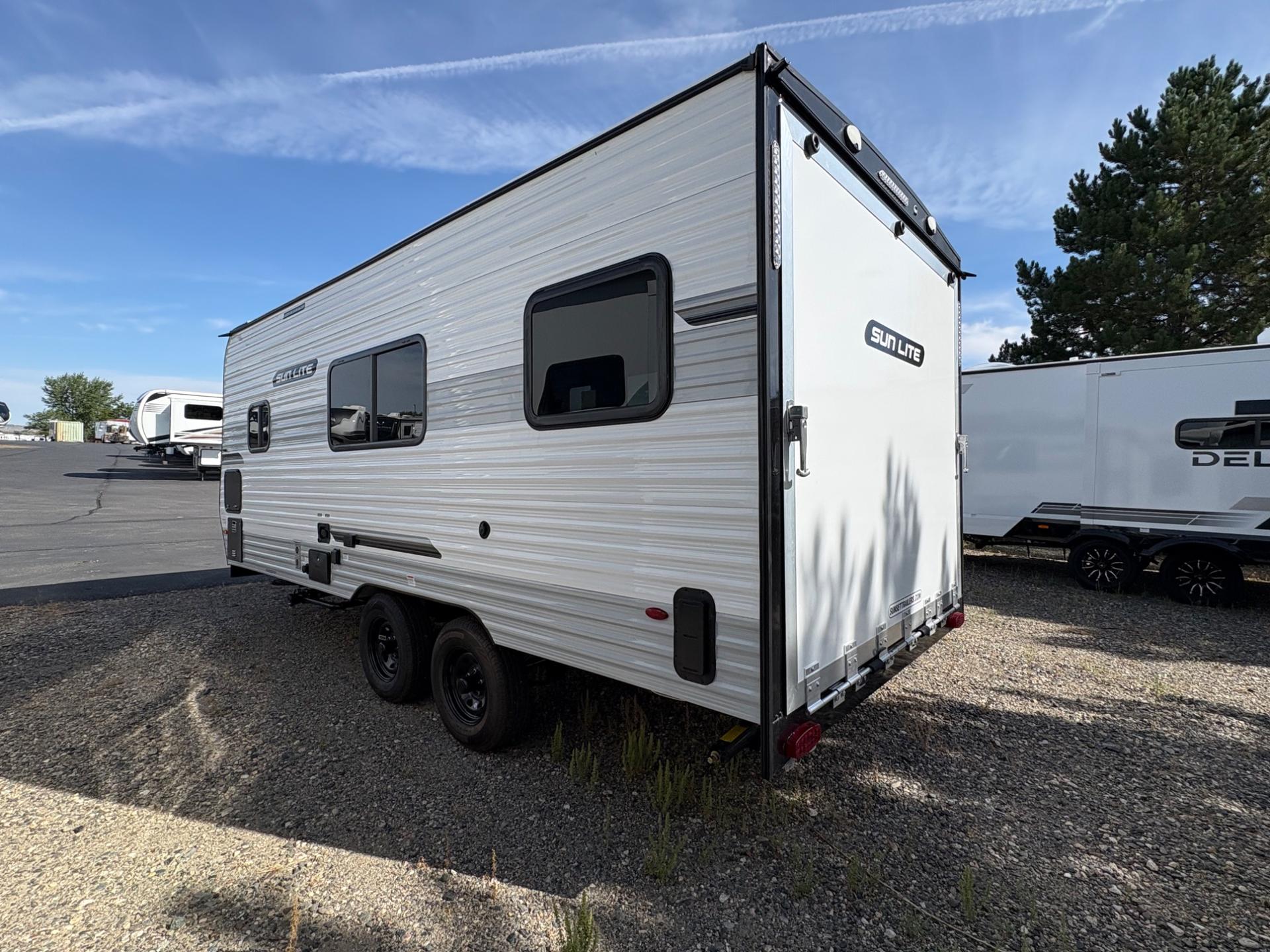 2027 Sunset Park & RV 2027 Sunset Park & RV Sunlite - thumbnail 4