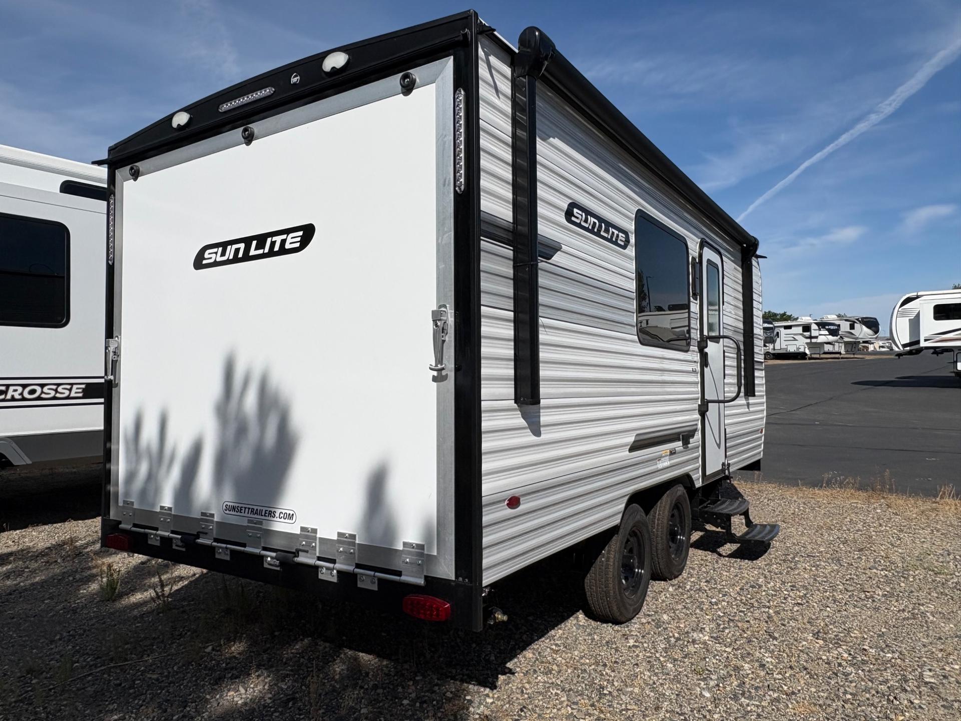 2027 Sunset Park & RV 2027 Sunset Park & RV Sunlite - thumbnail 6
