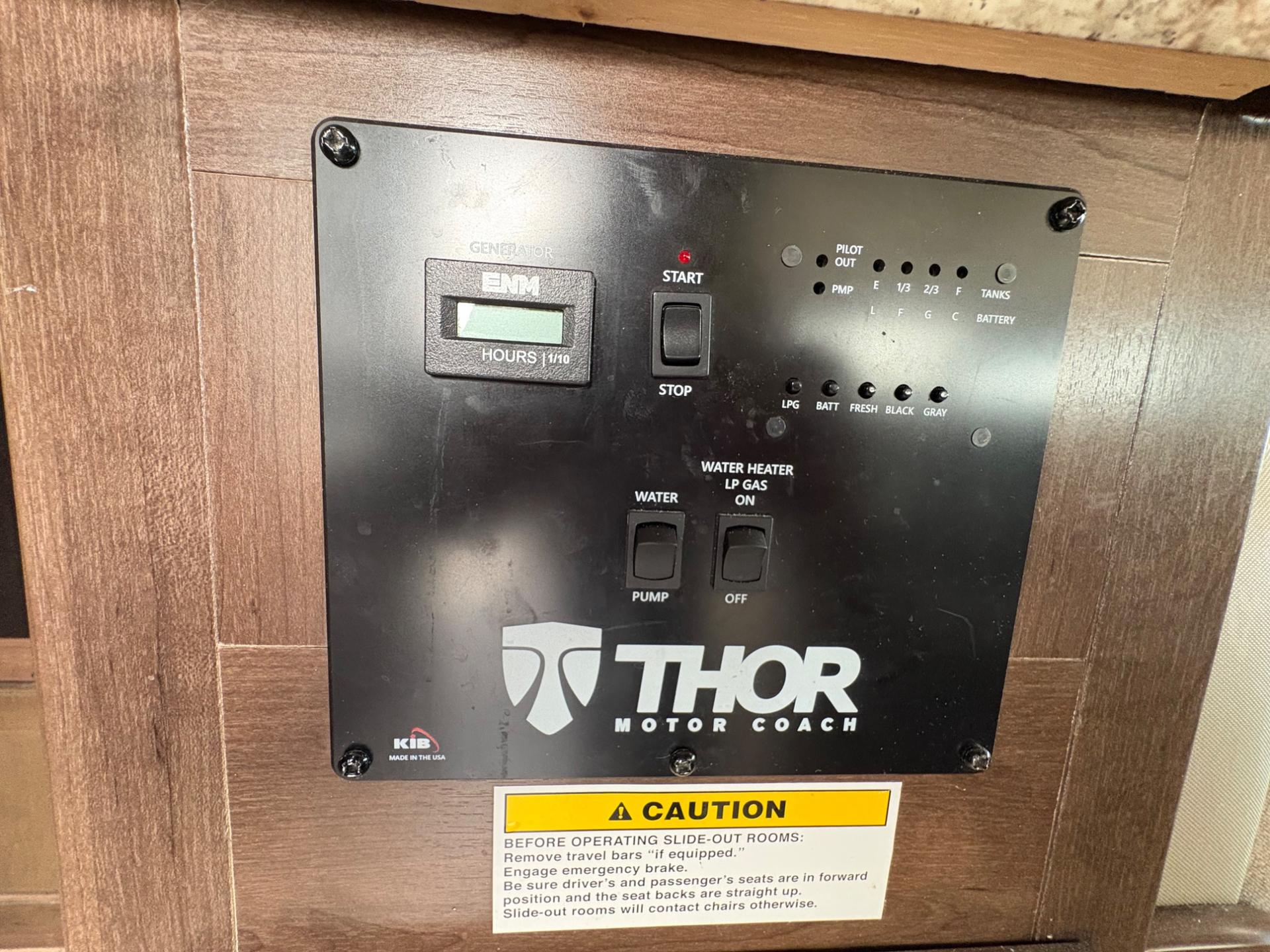 2019 Thor 2019 Thor Four Winds - thumbnail 30