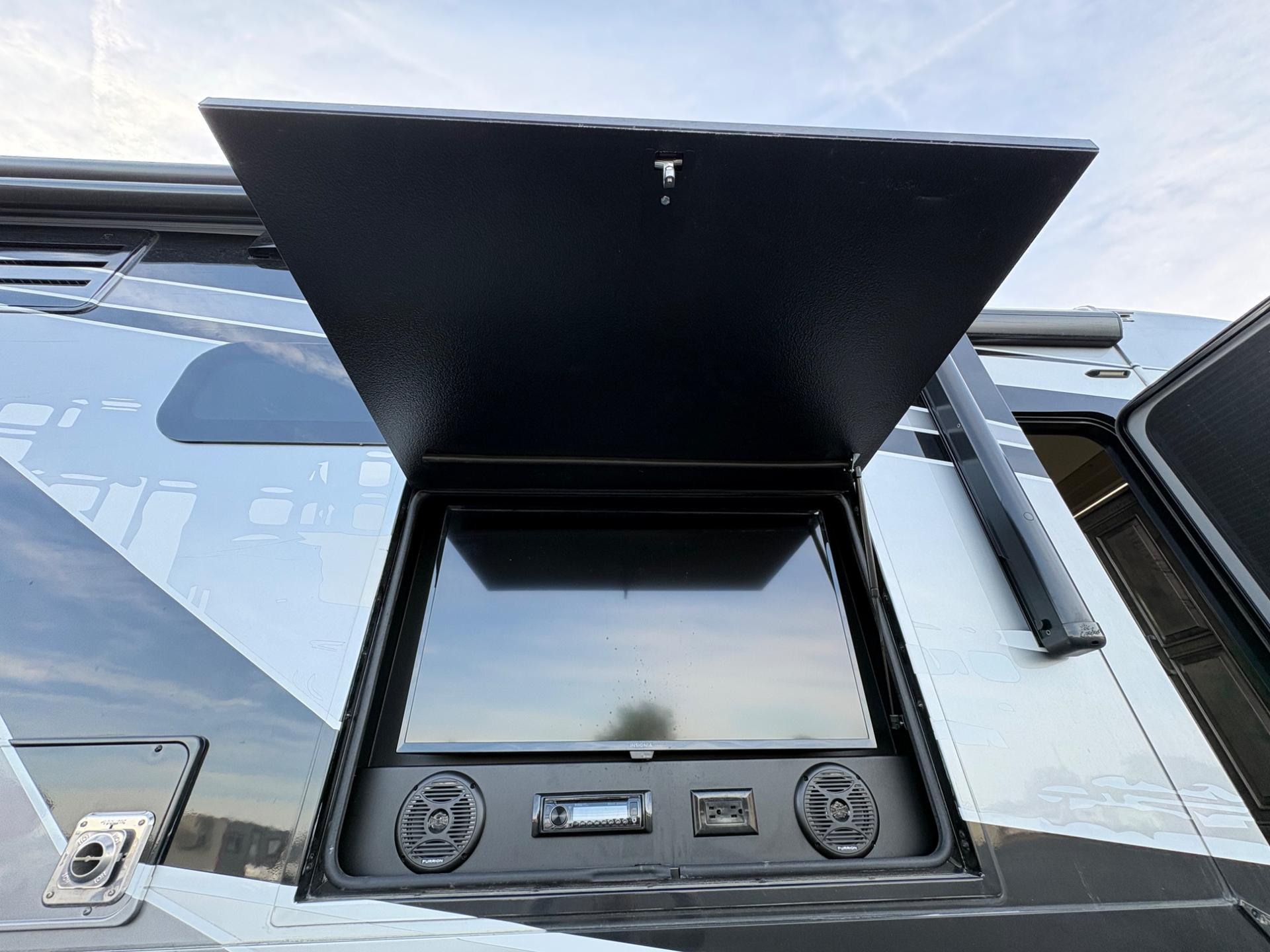 2023 Jayco 2023 Jayco Seneca - thumbnail 23