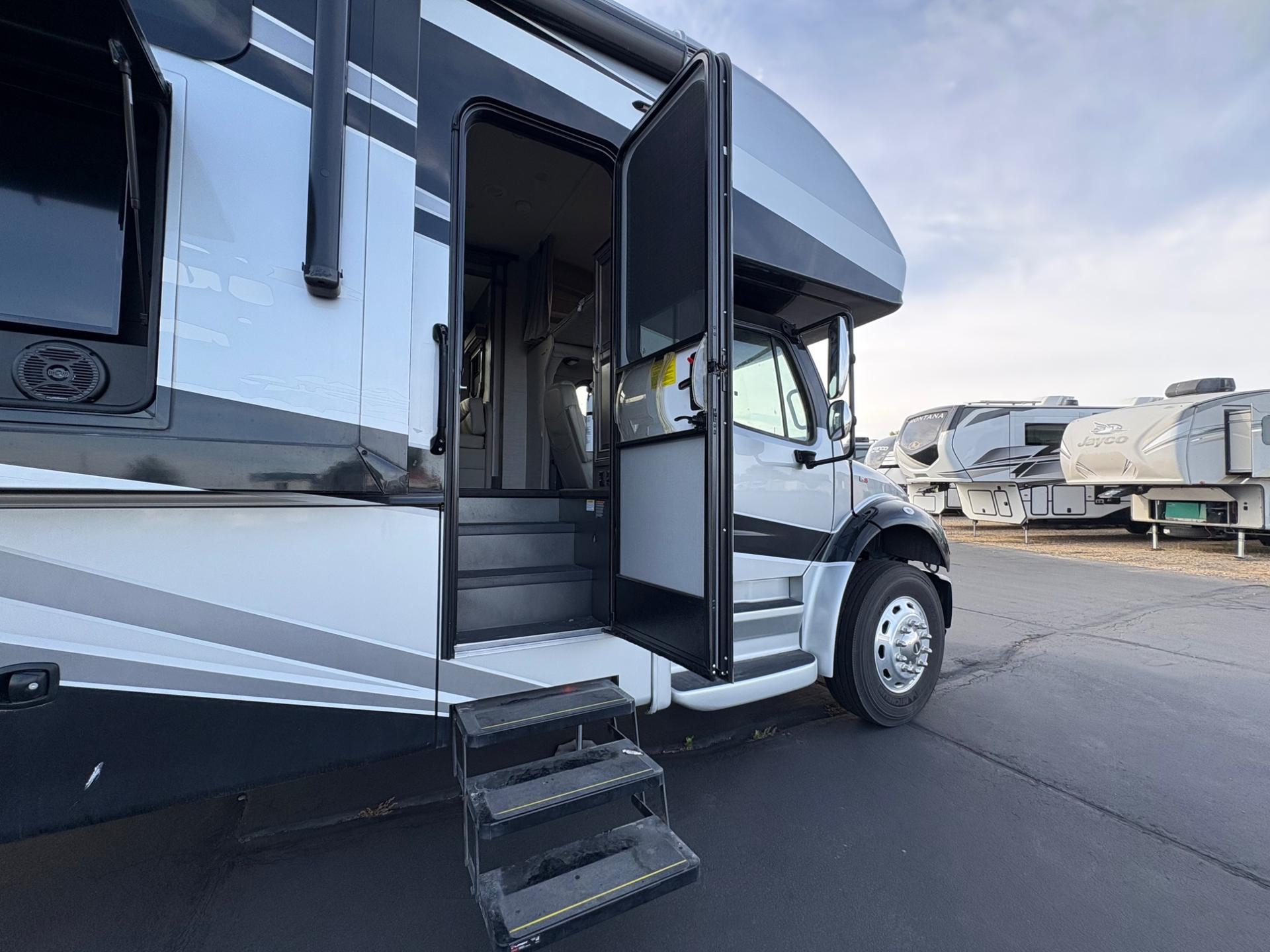 2023 Jayco 2023 Jayco Seneca - thumbnail 26