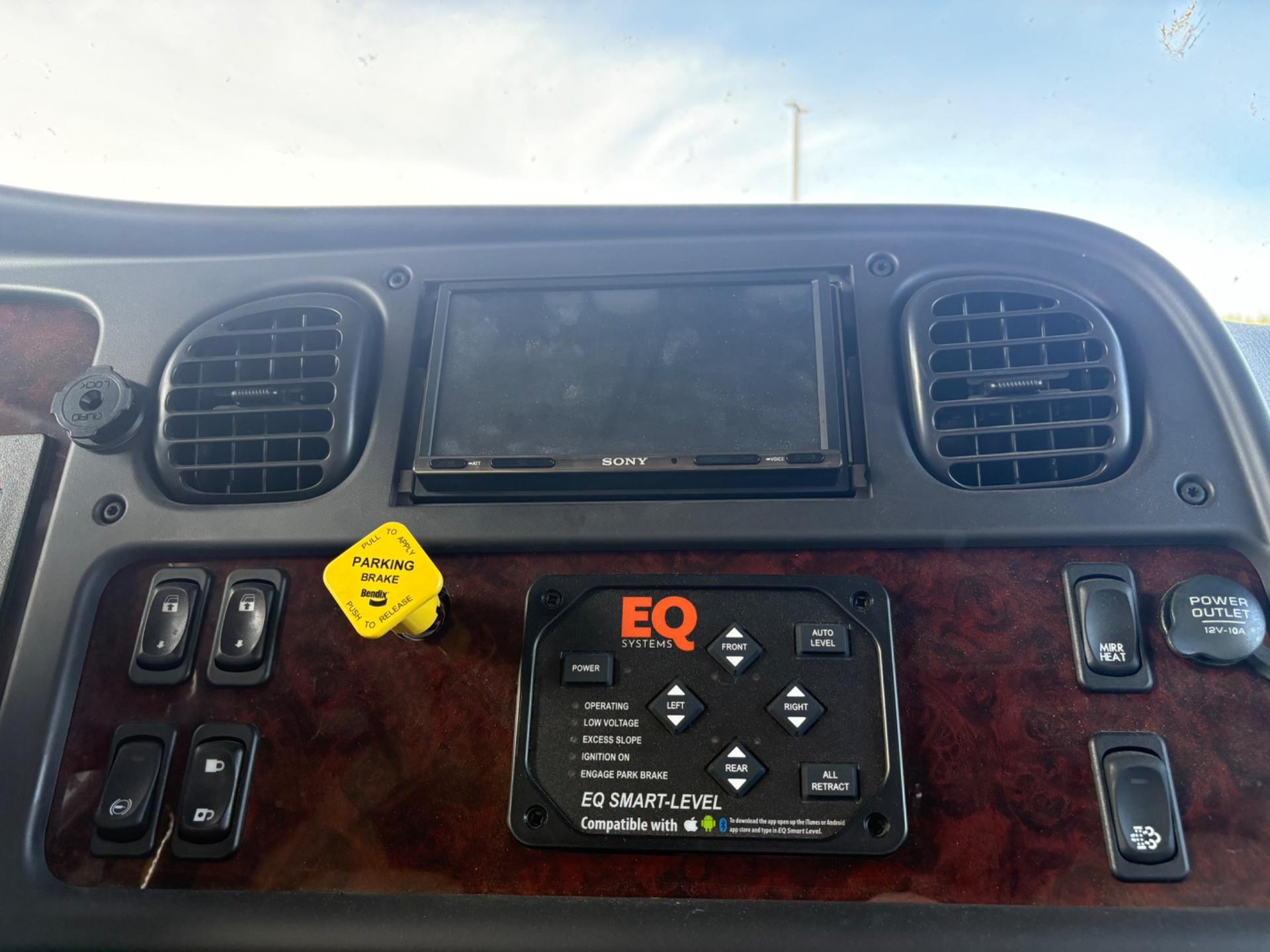 2023 Jayco 2023 Jayco Seneca - thumbnail 31
