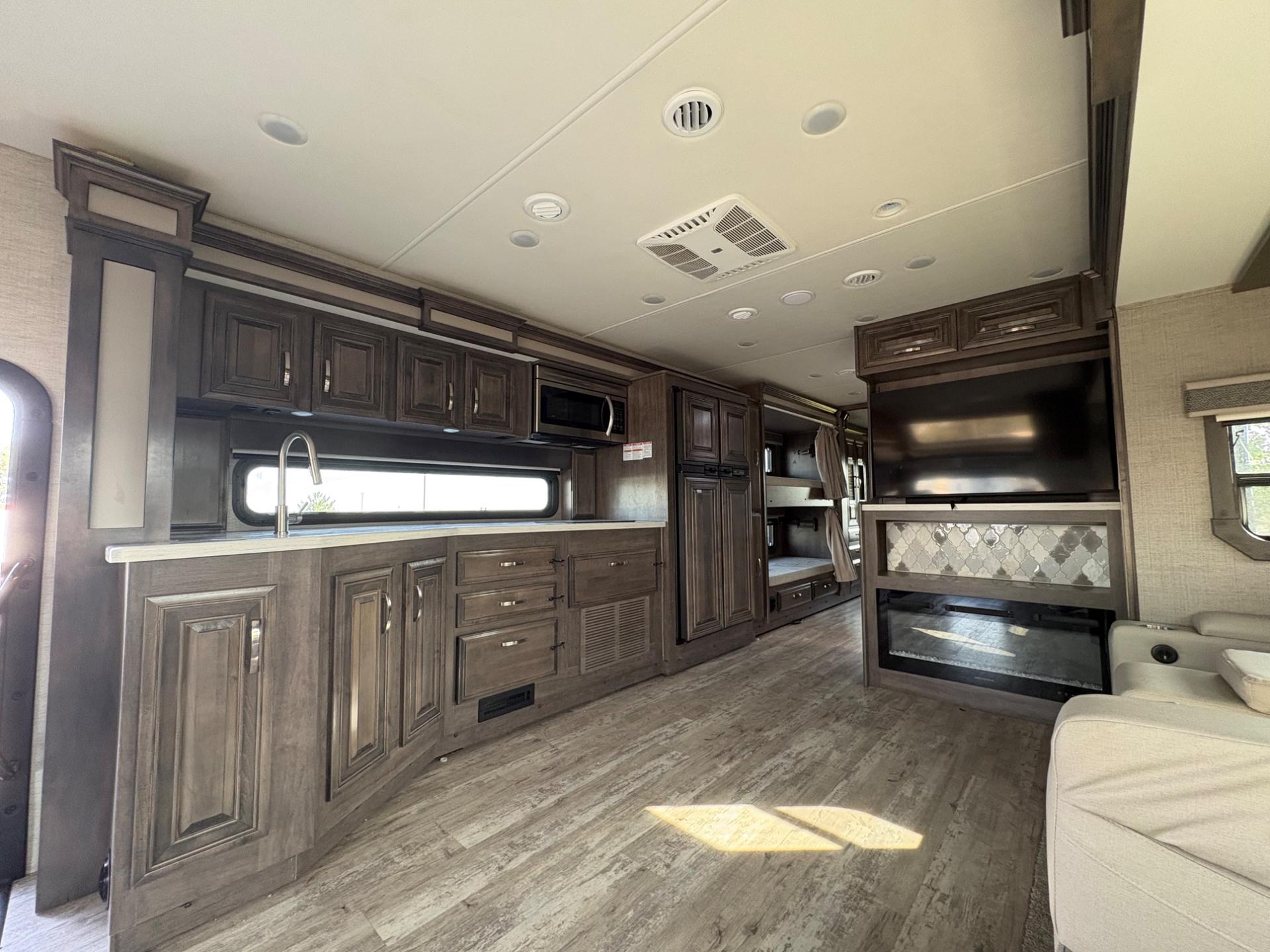 2023 Jayco 2023 Jayco Seneca - thumbnail 36